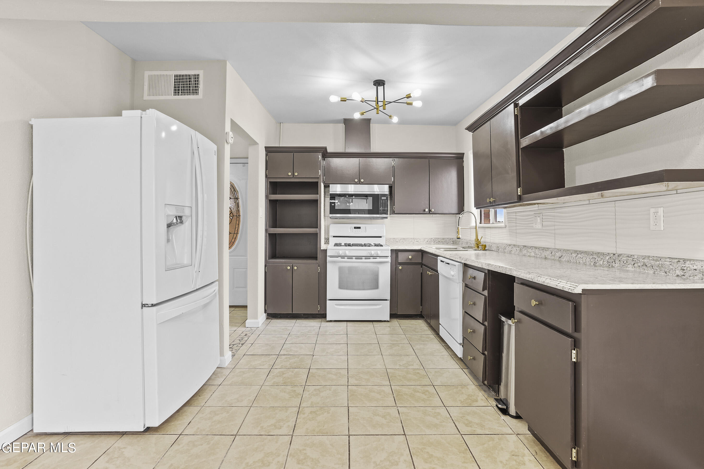 5213 MARCILLUS Avenue