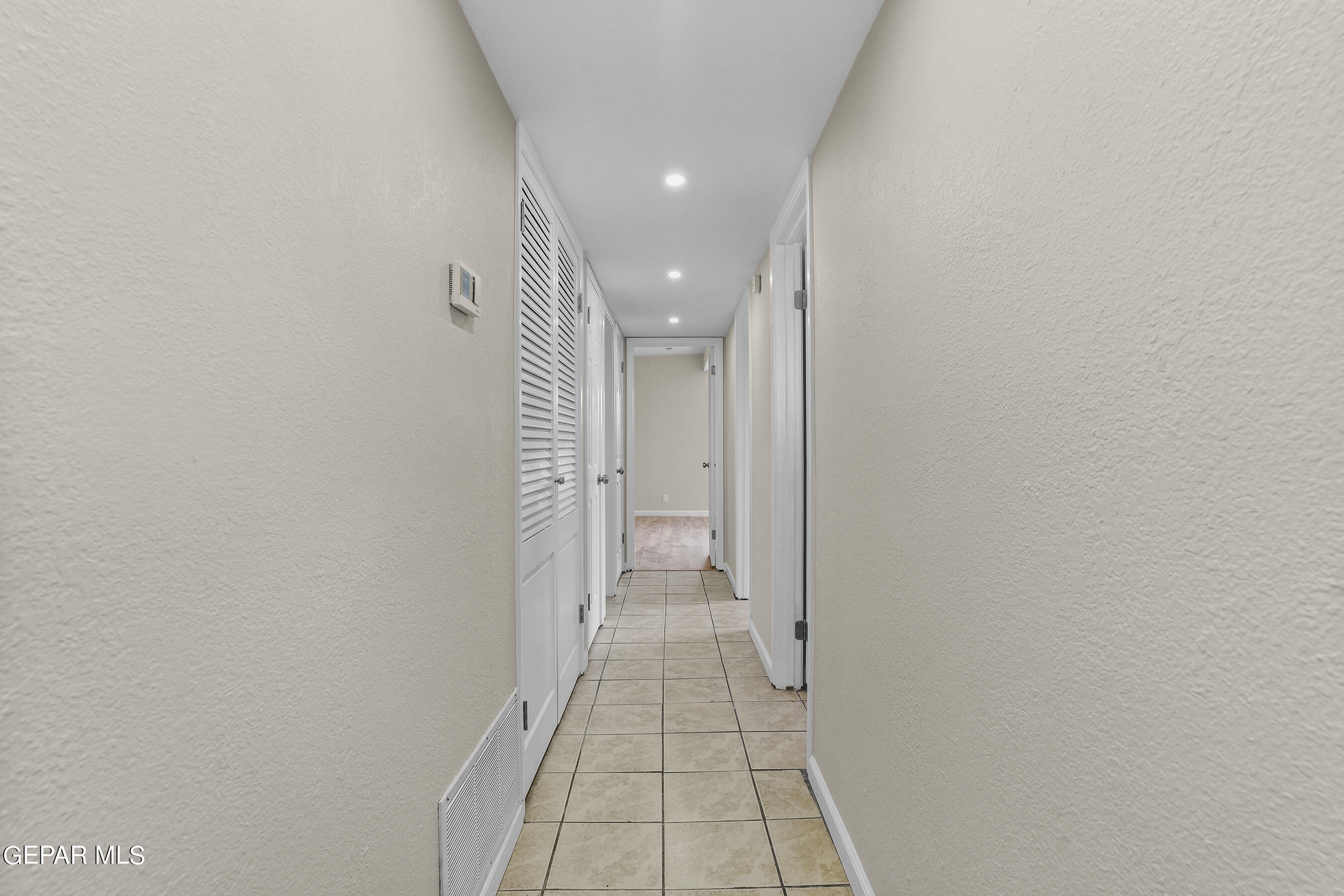 5213 MARCILLUS Avenue