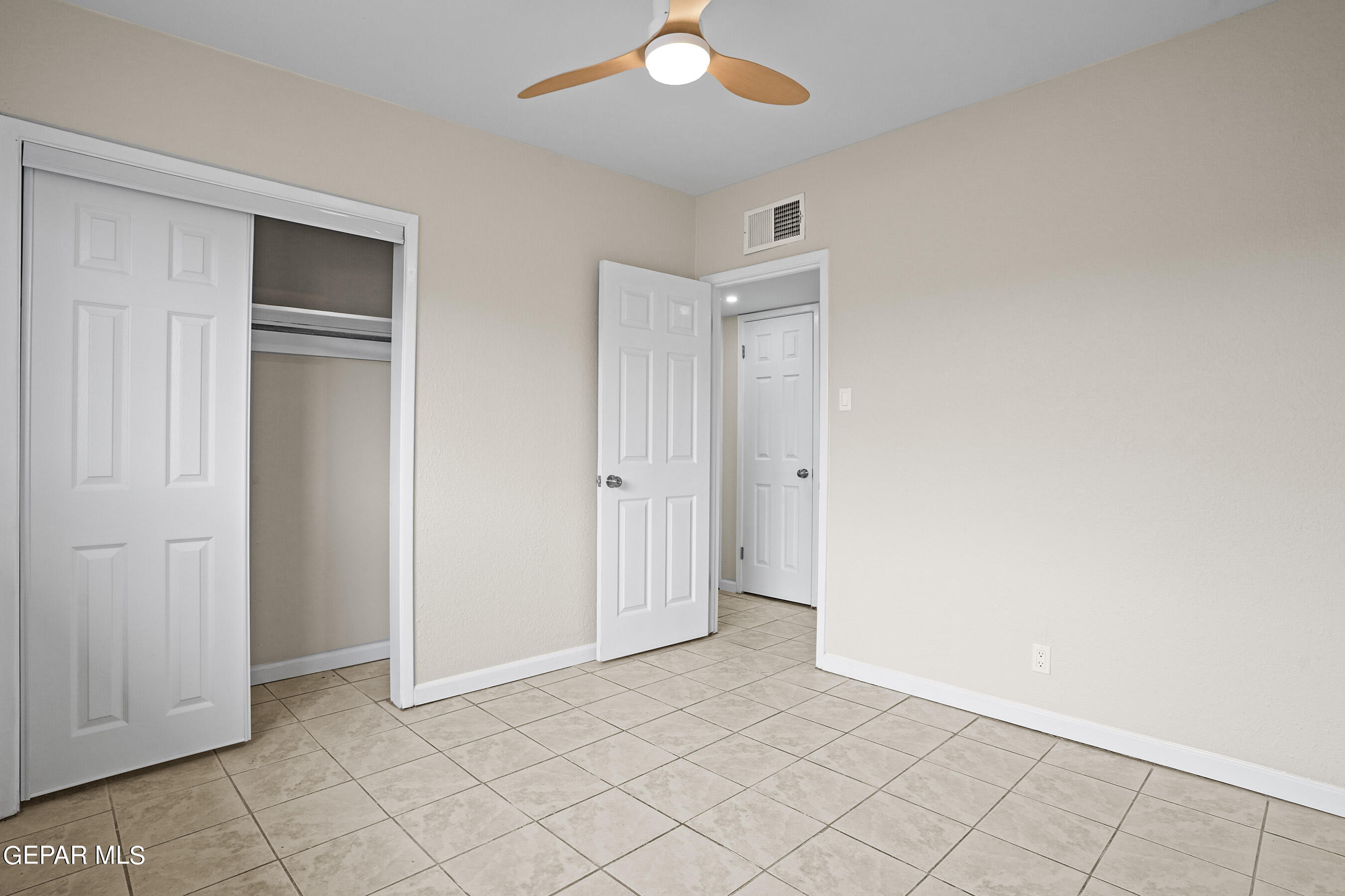 5213 MARCILLUS Avenue