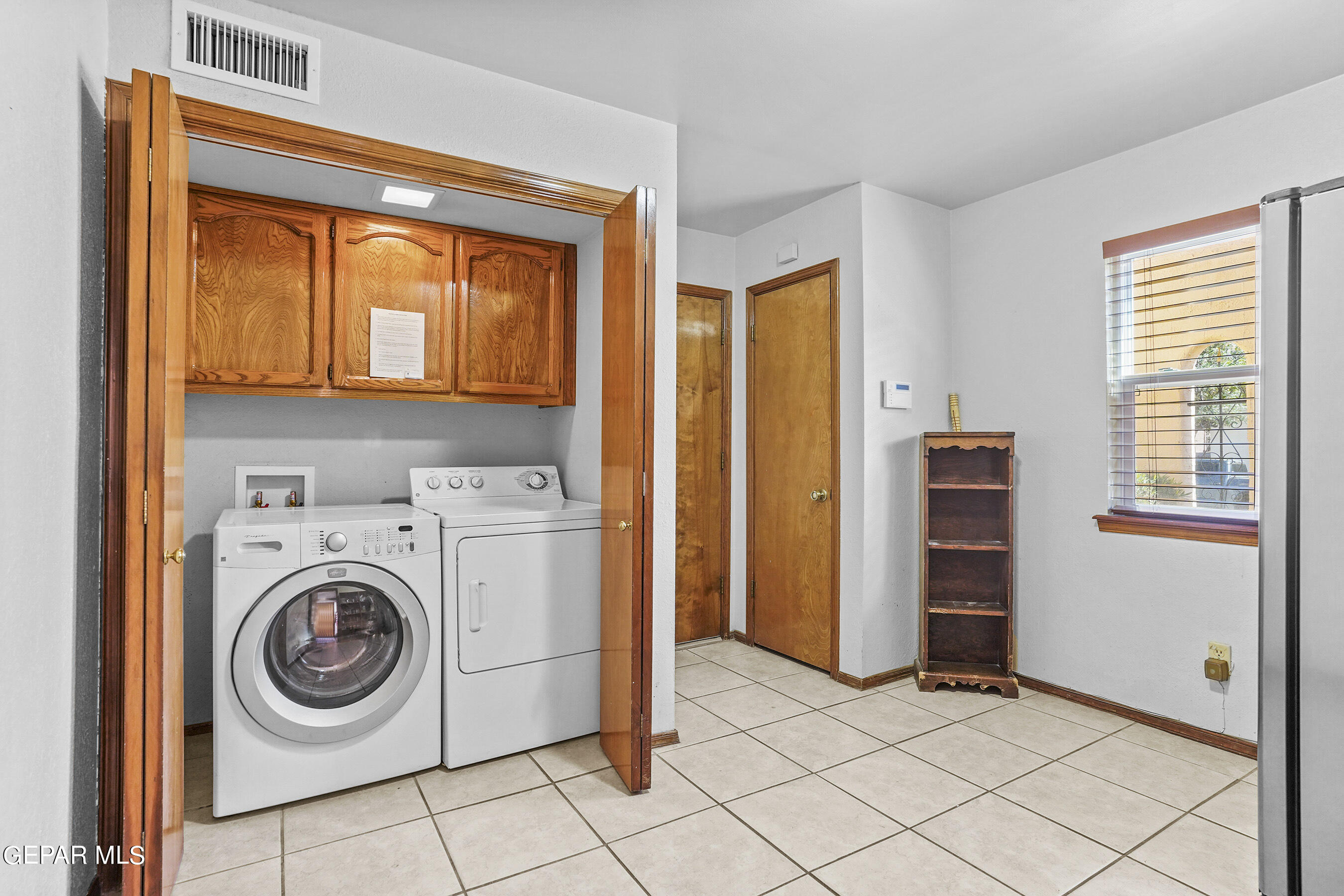 852 CRESTA ALTA Drive