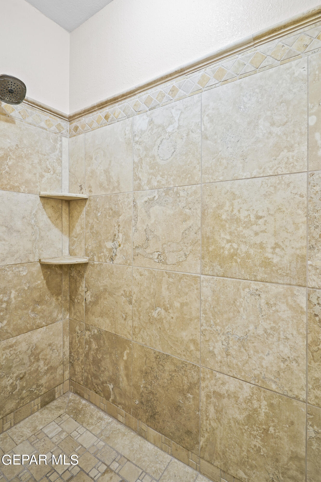 852 CRESTA ALTA Drive