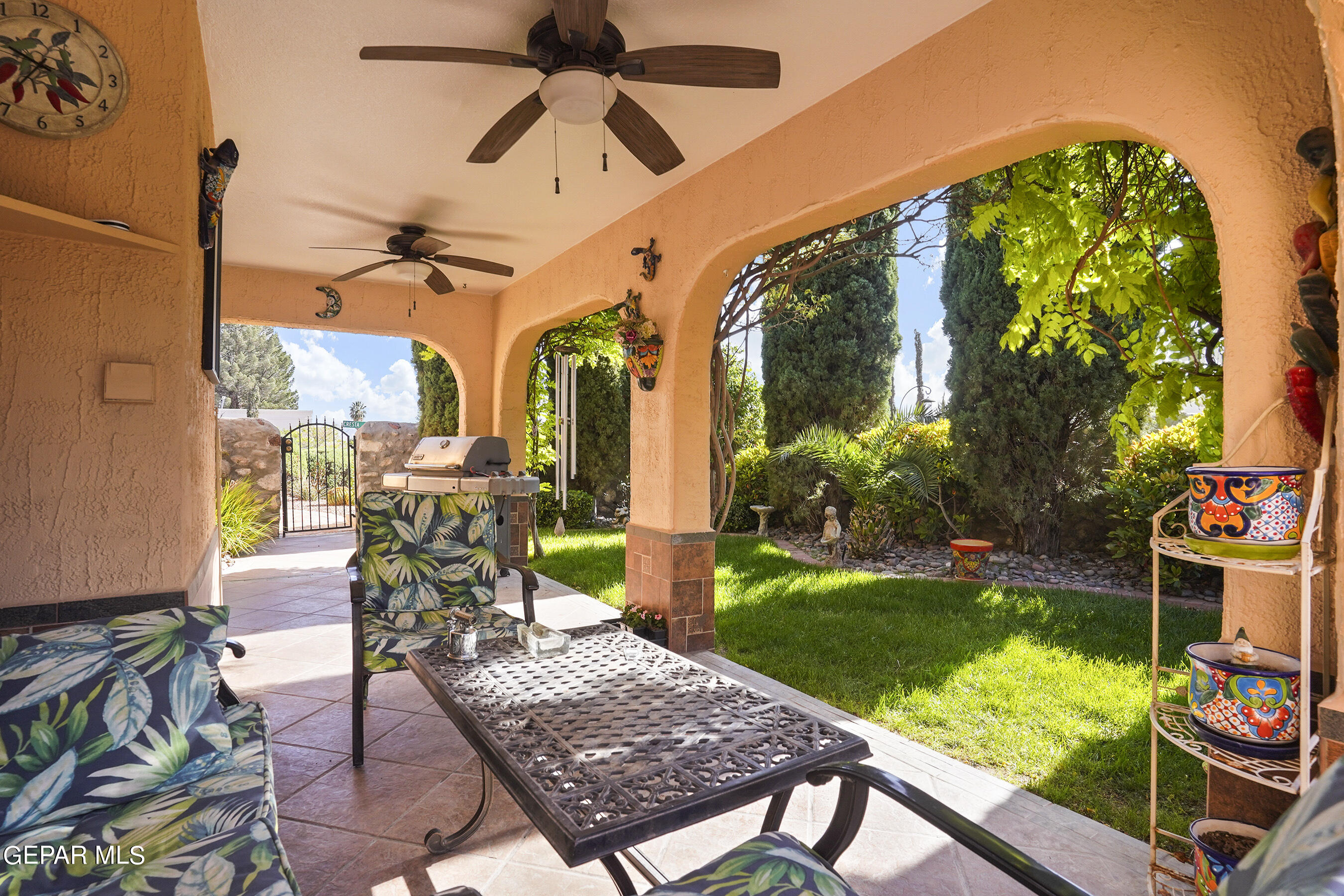 852 CRESTA ALTA Drive