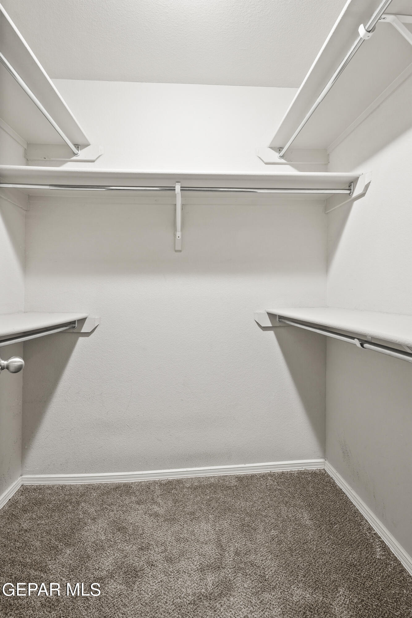 4933 COPPER RANCH Avenue