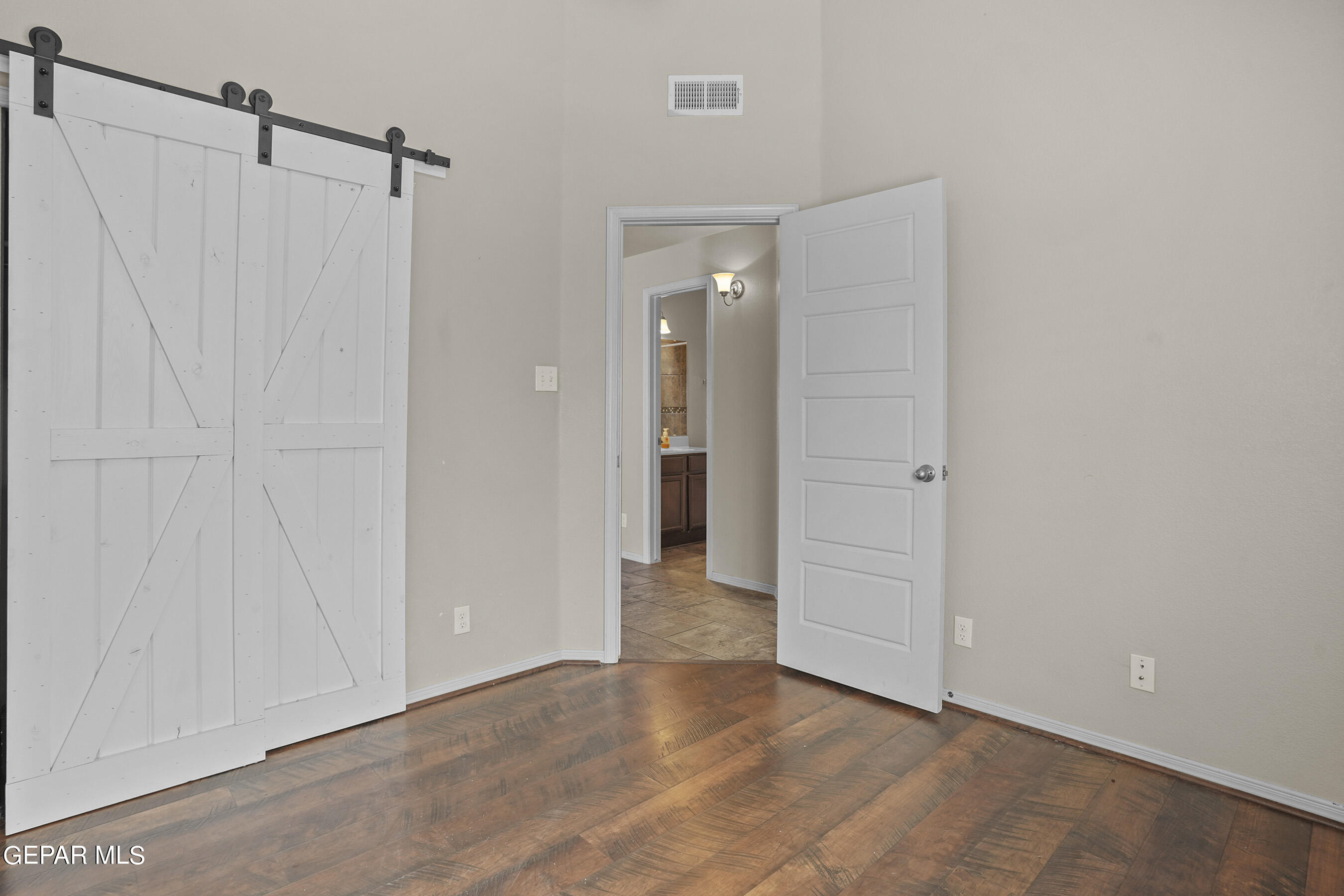 4933 COPPER RANCH Avenue