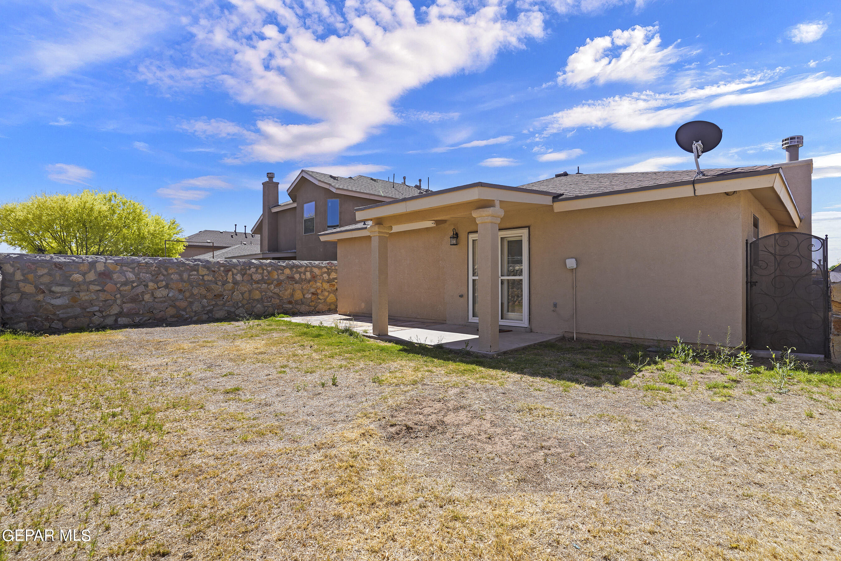 4933 COPPER RANCH Avenue