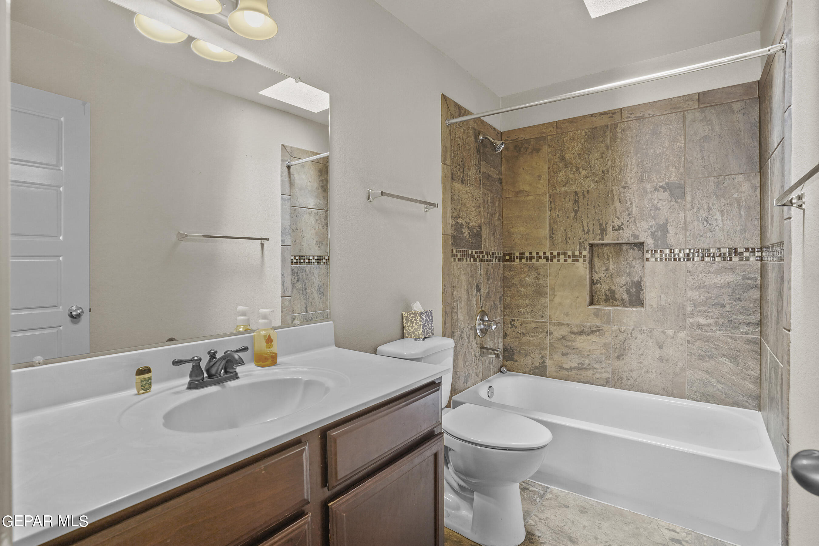 4933 COPPER RANCH Avenue