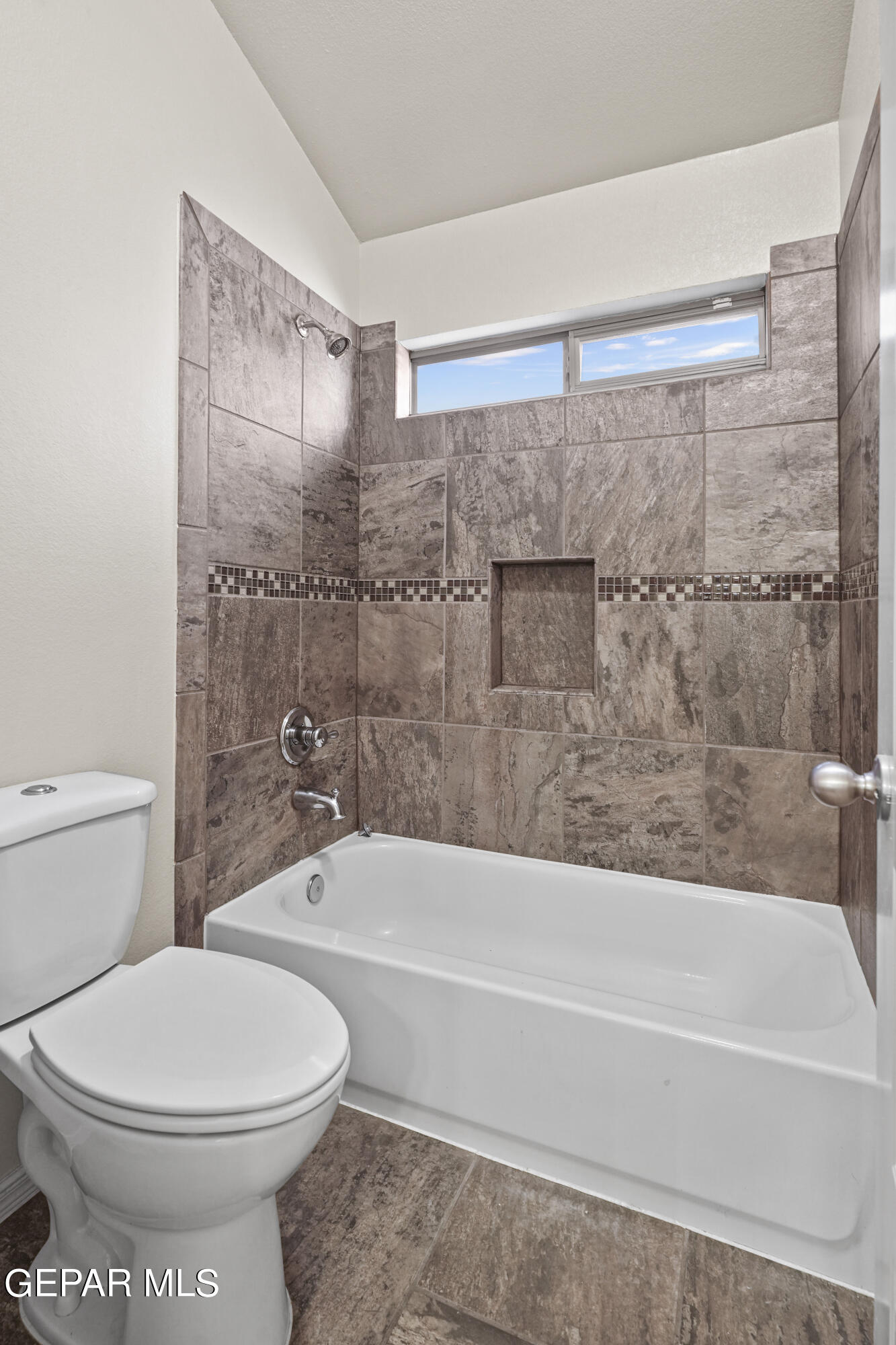 4933 COPPER RANCH Avenue