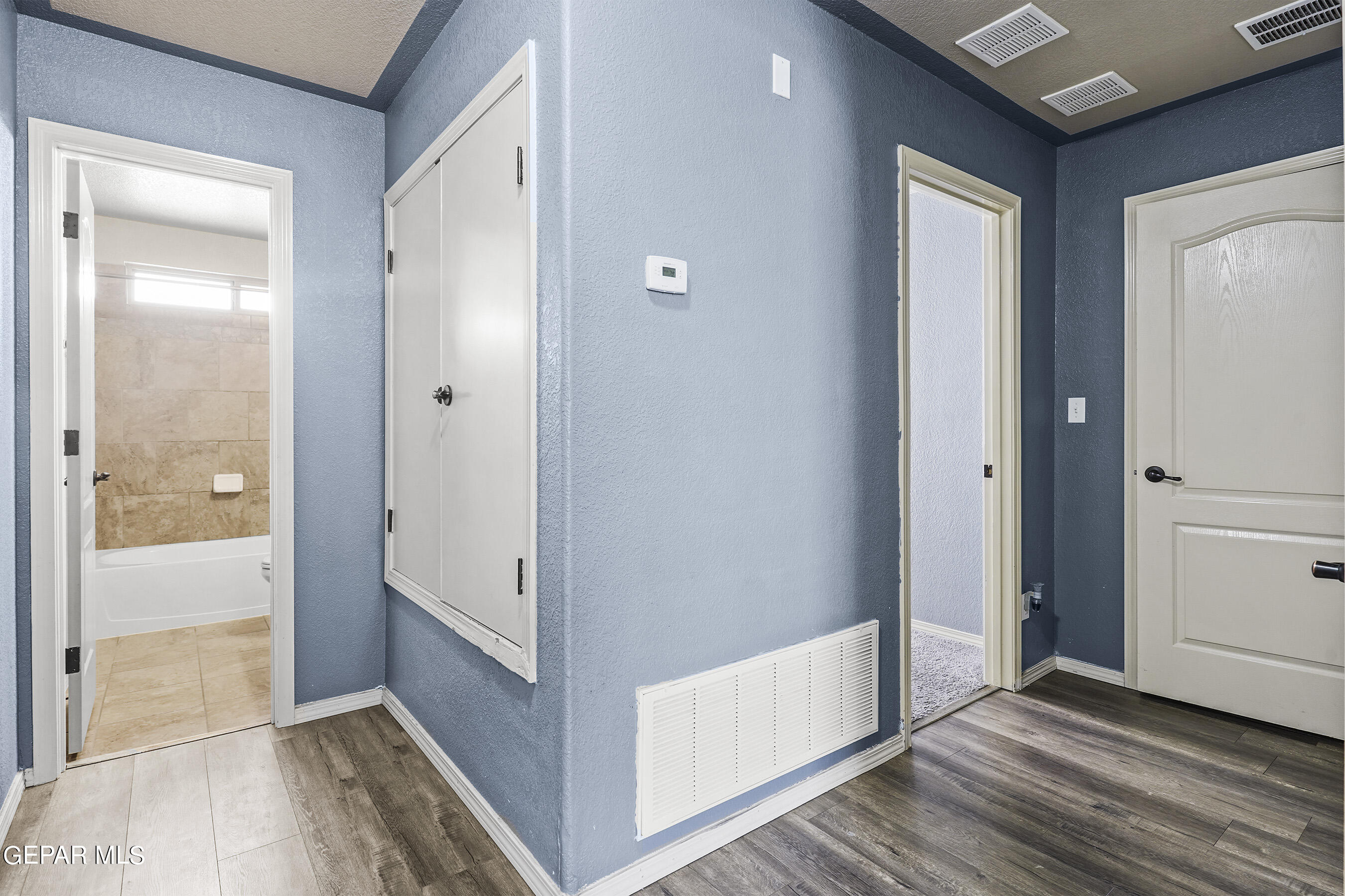 7008 Eagle Nest Court