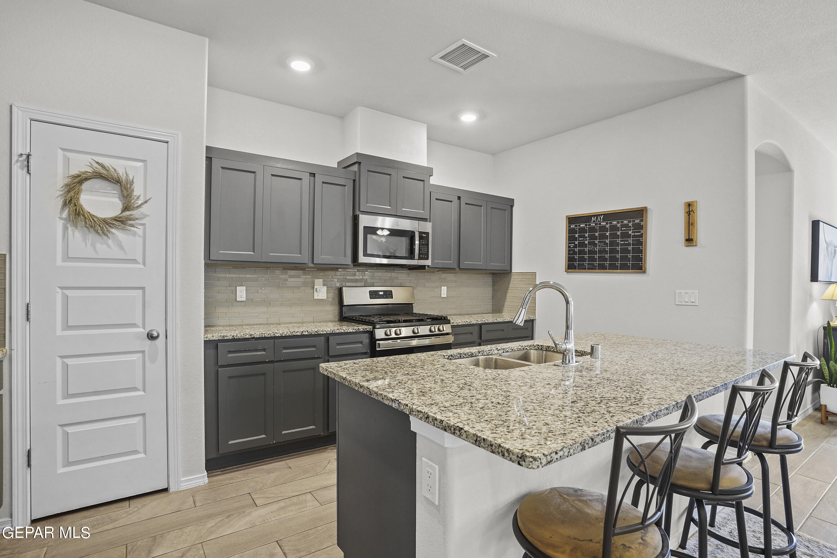 7332 GLACIER Drive