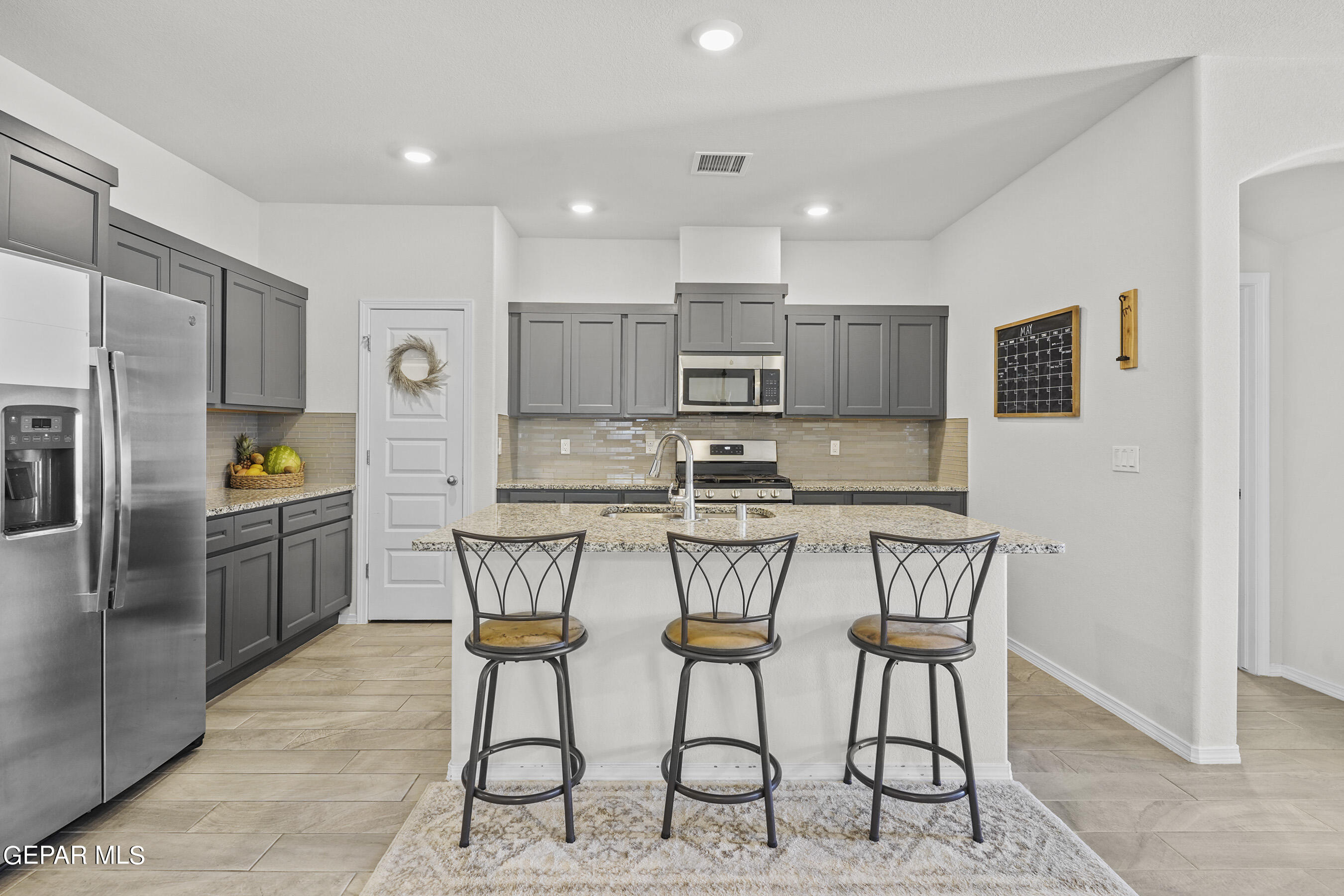 7332 GLACIER Drive