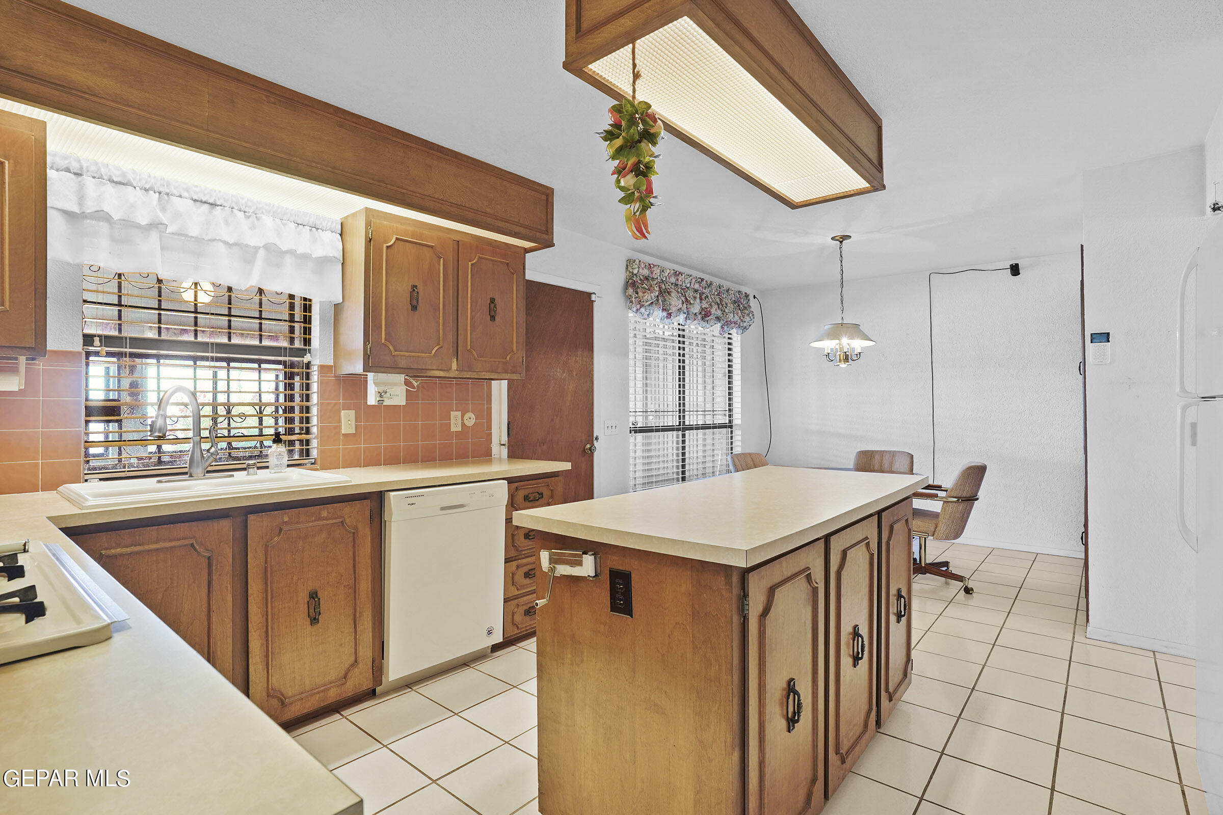 8621 West Line Drive