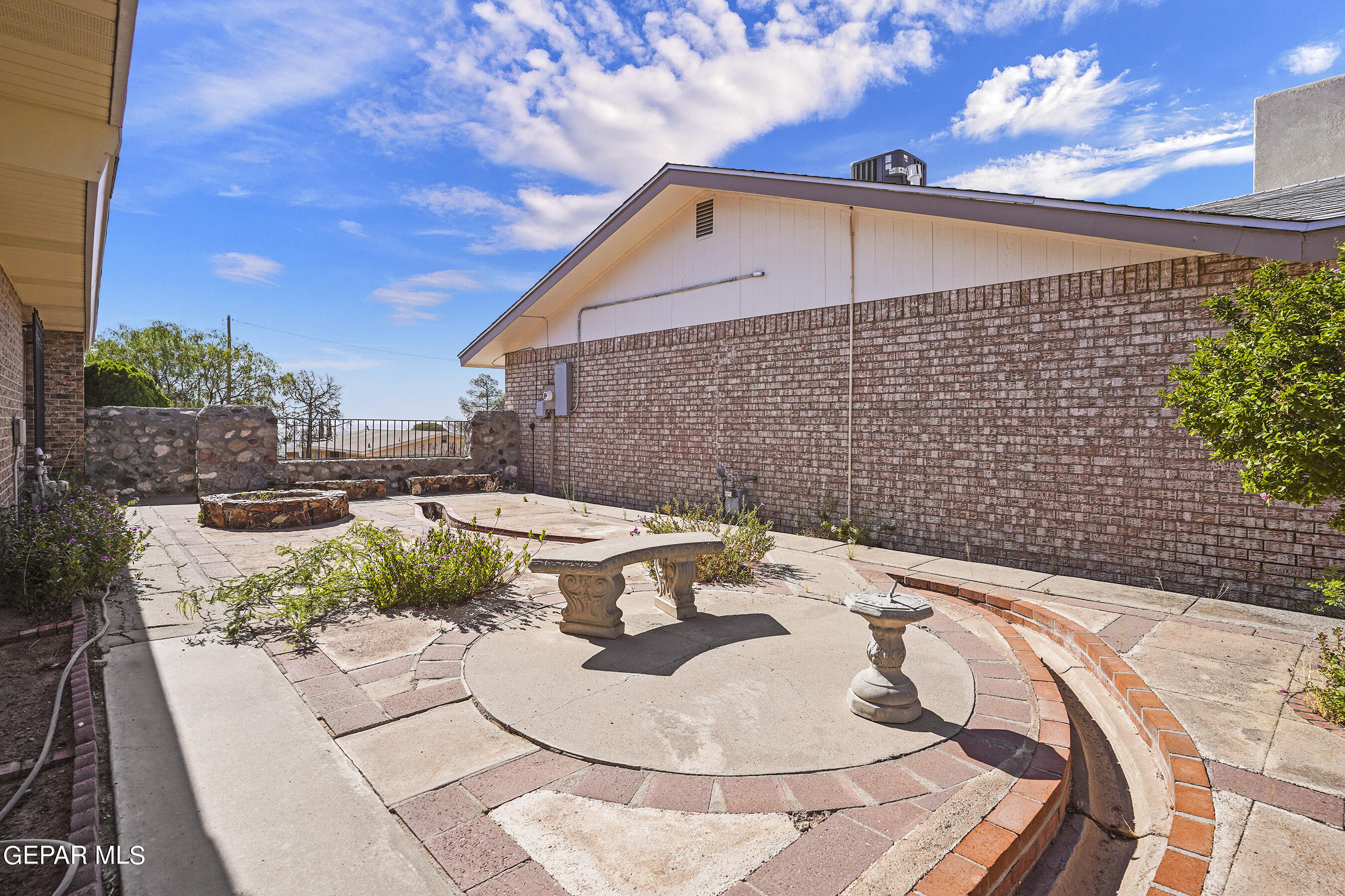 8621 West Line Drive
