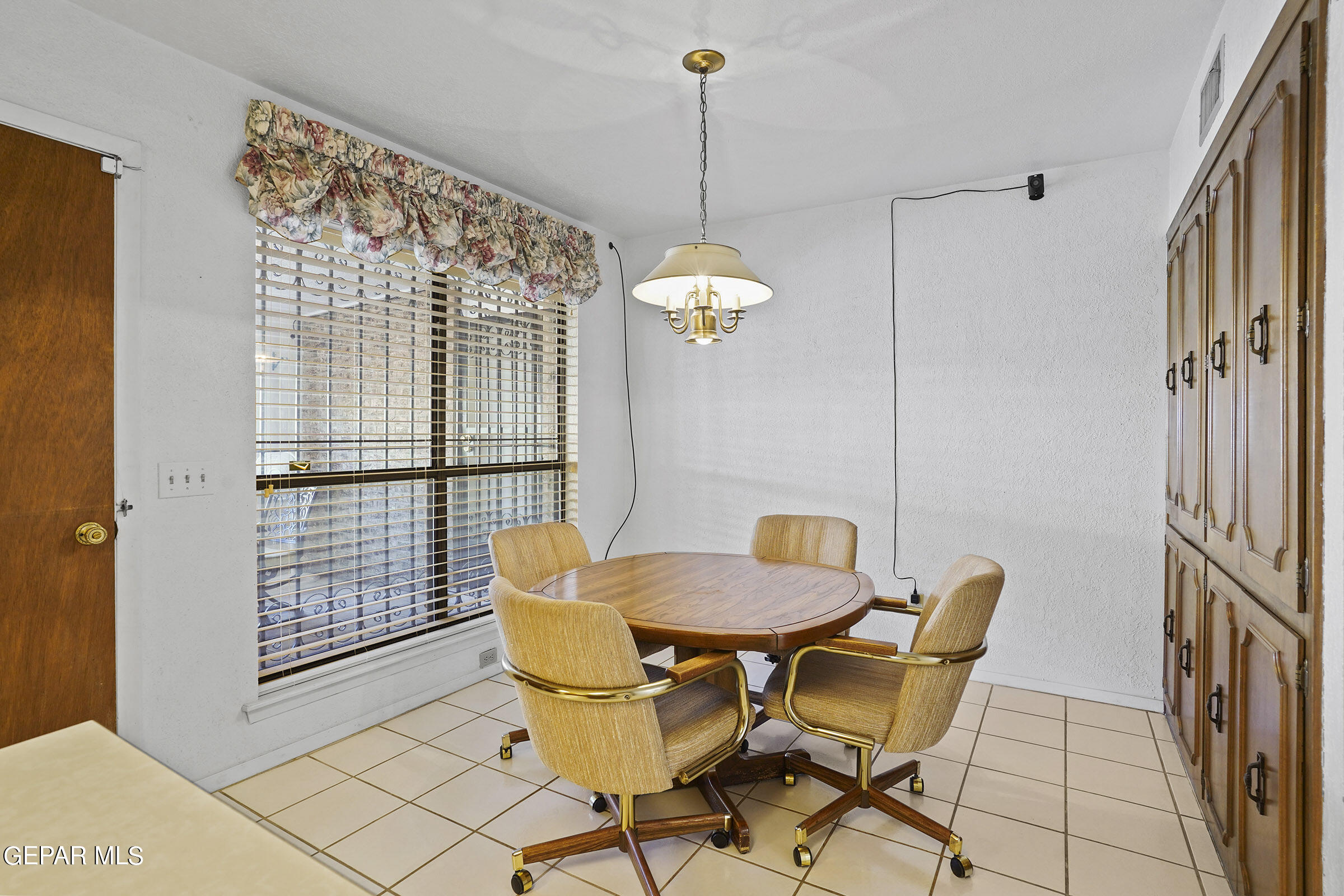 8621 West Line Drive