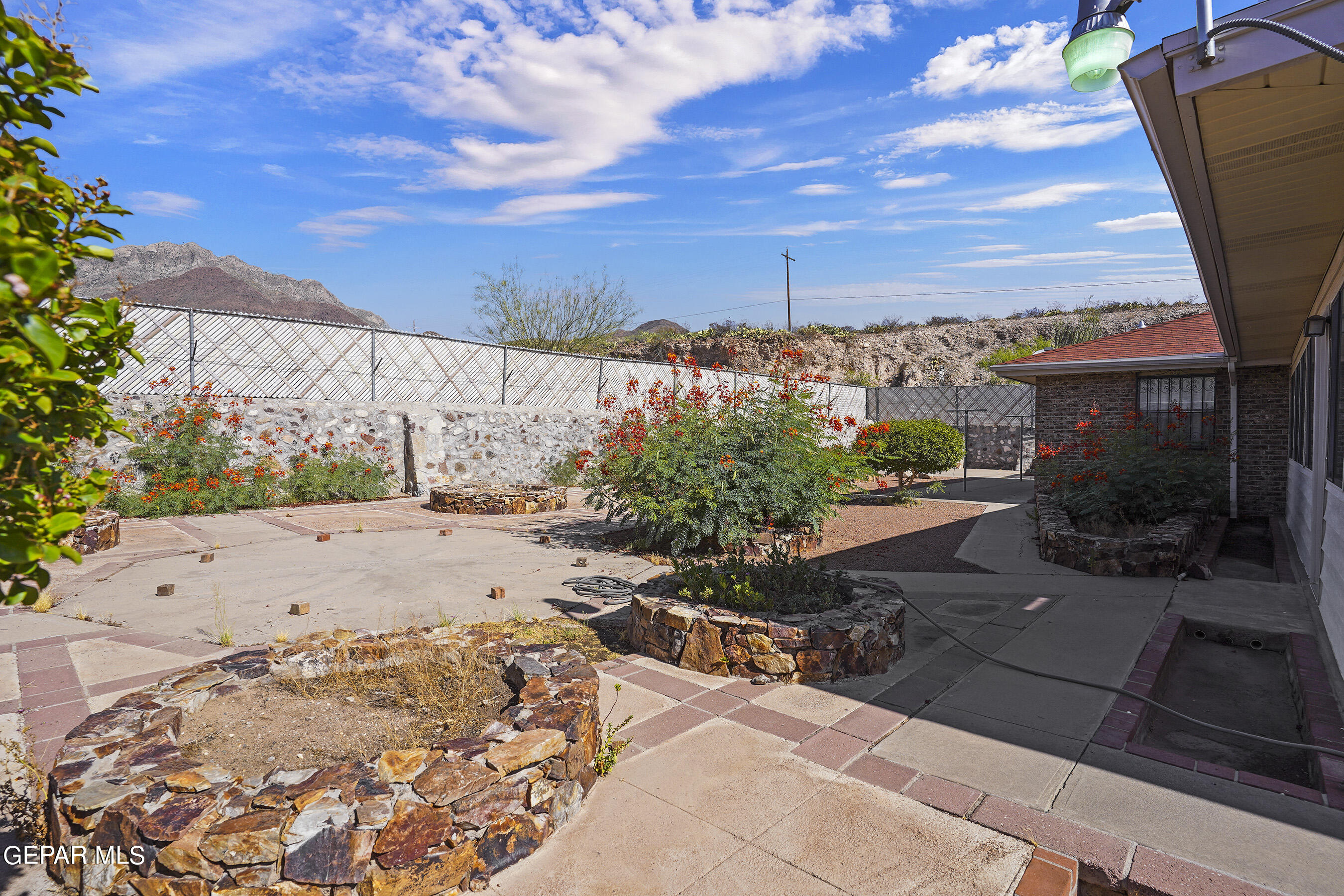 8621 West Line Drive