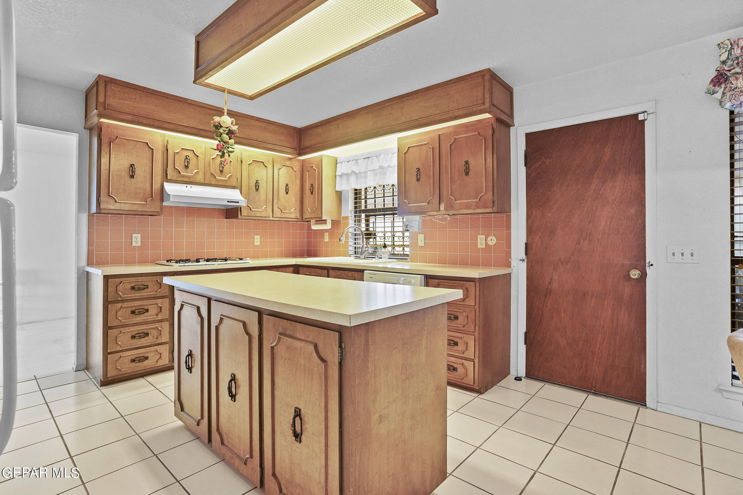 8621 West Line Drive