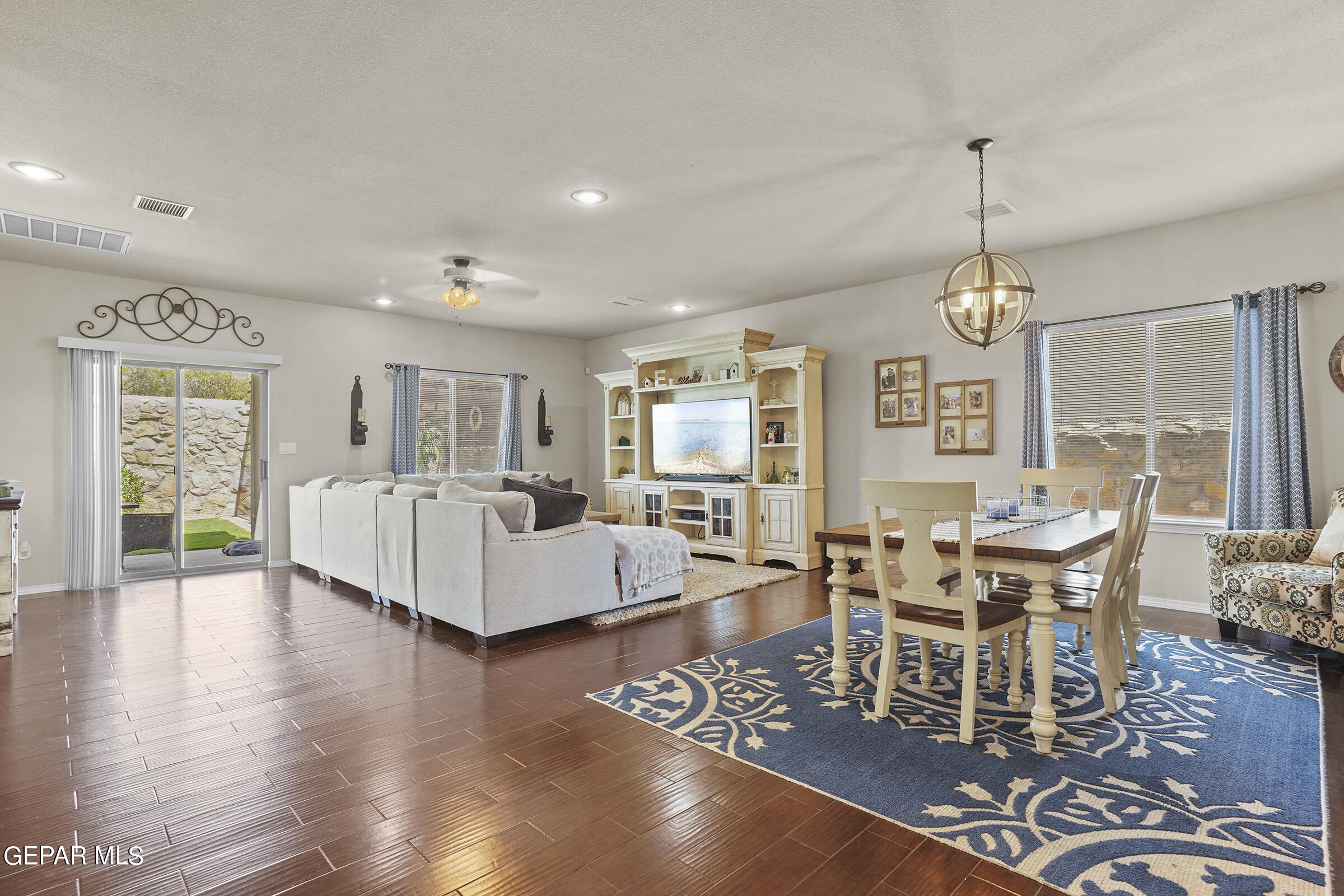 2042 BLUFF CREEK Street