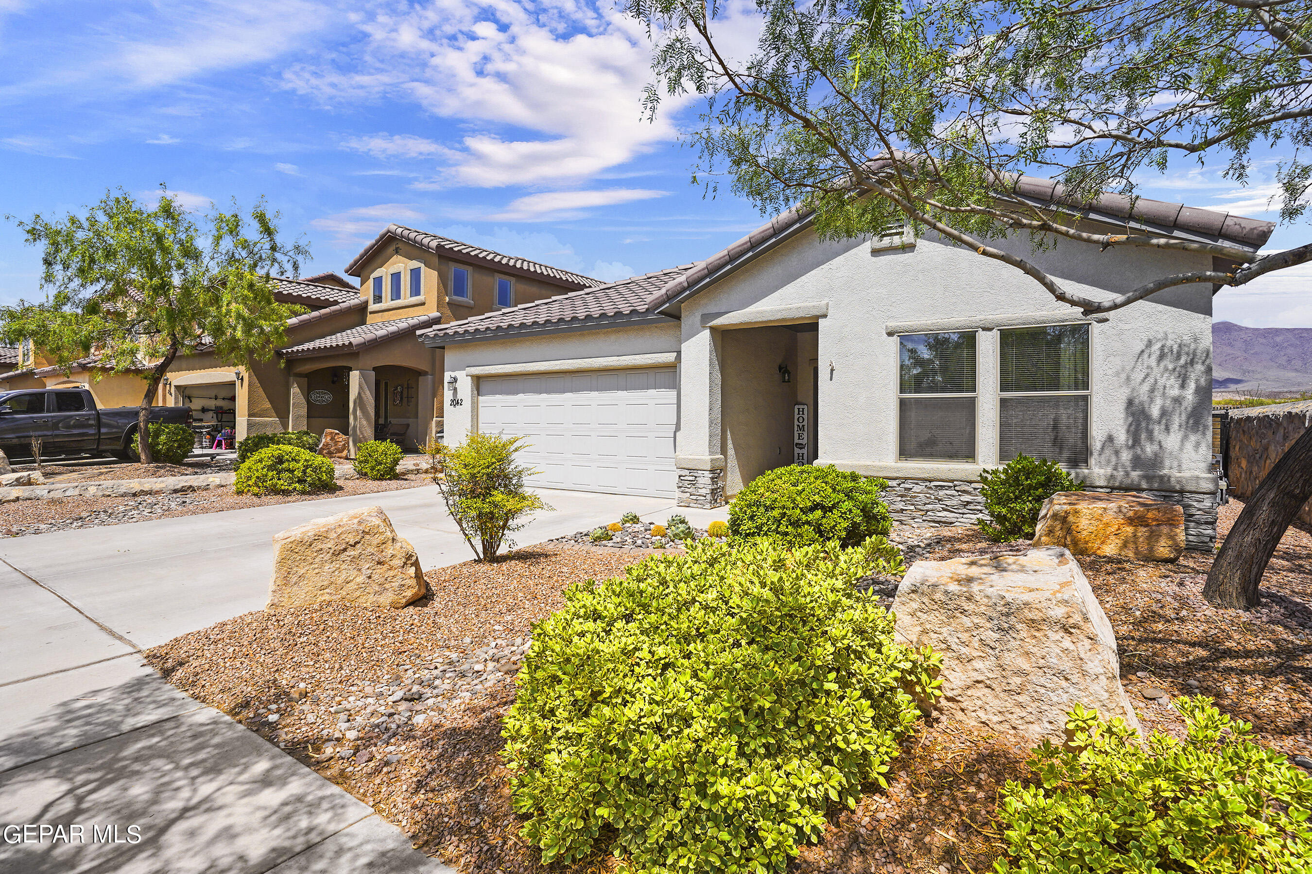 2042 BLUFF CREEK Street