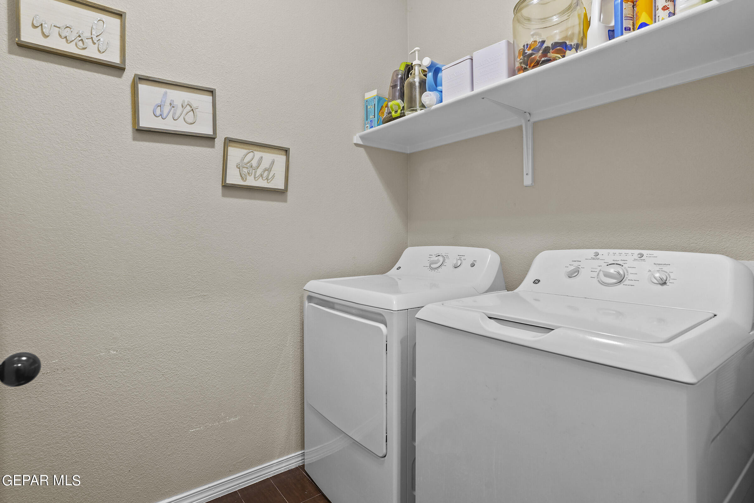 2042 BLUFF CREEK Street