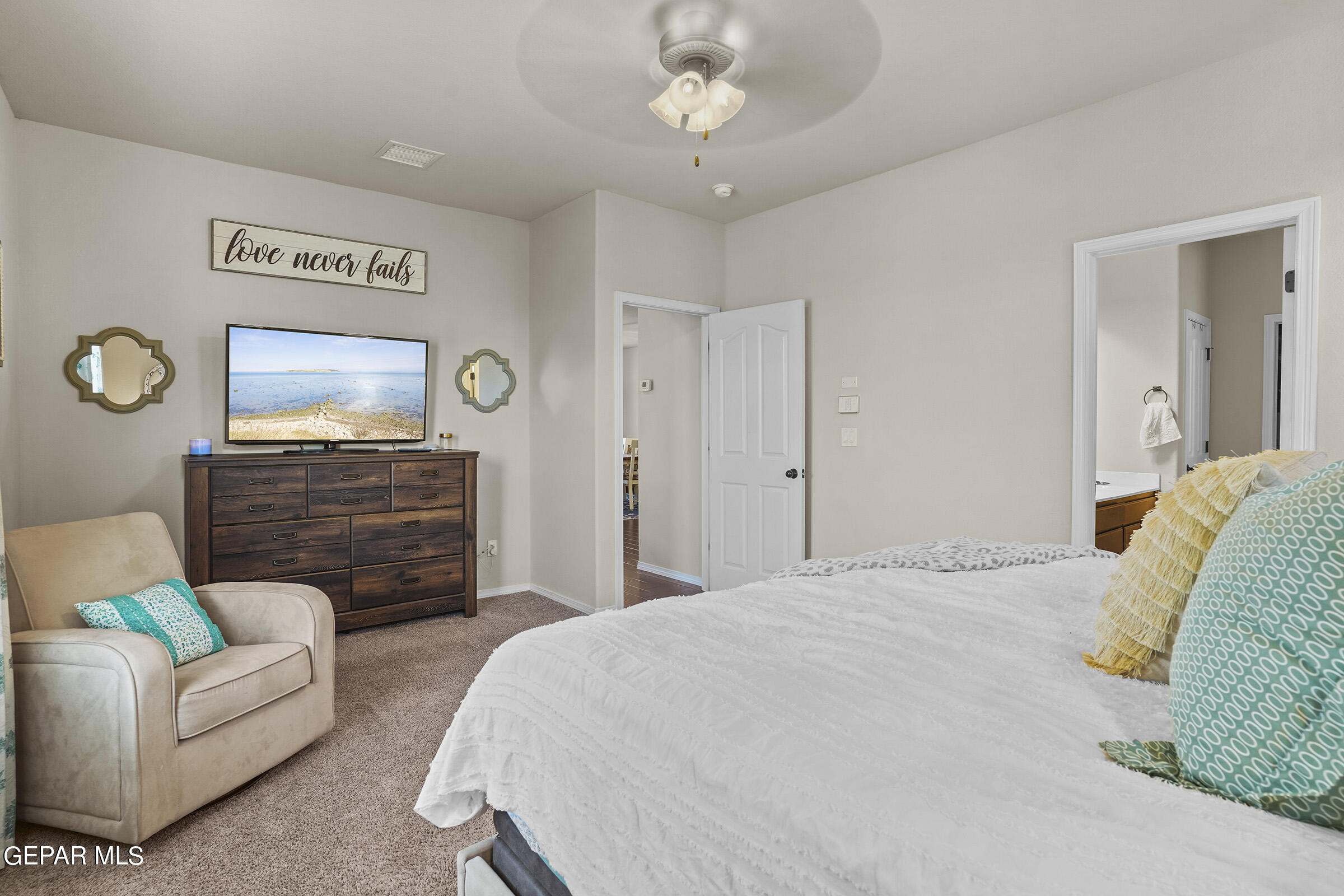 2042 BLUFF CREEK Street