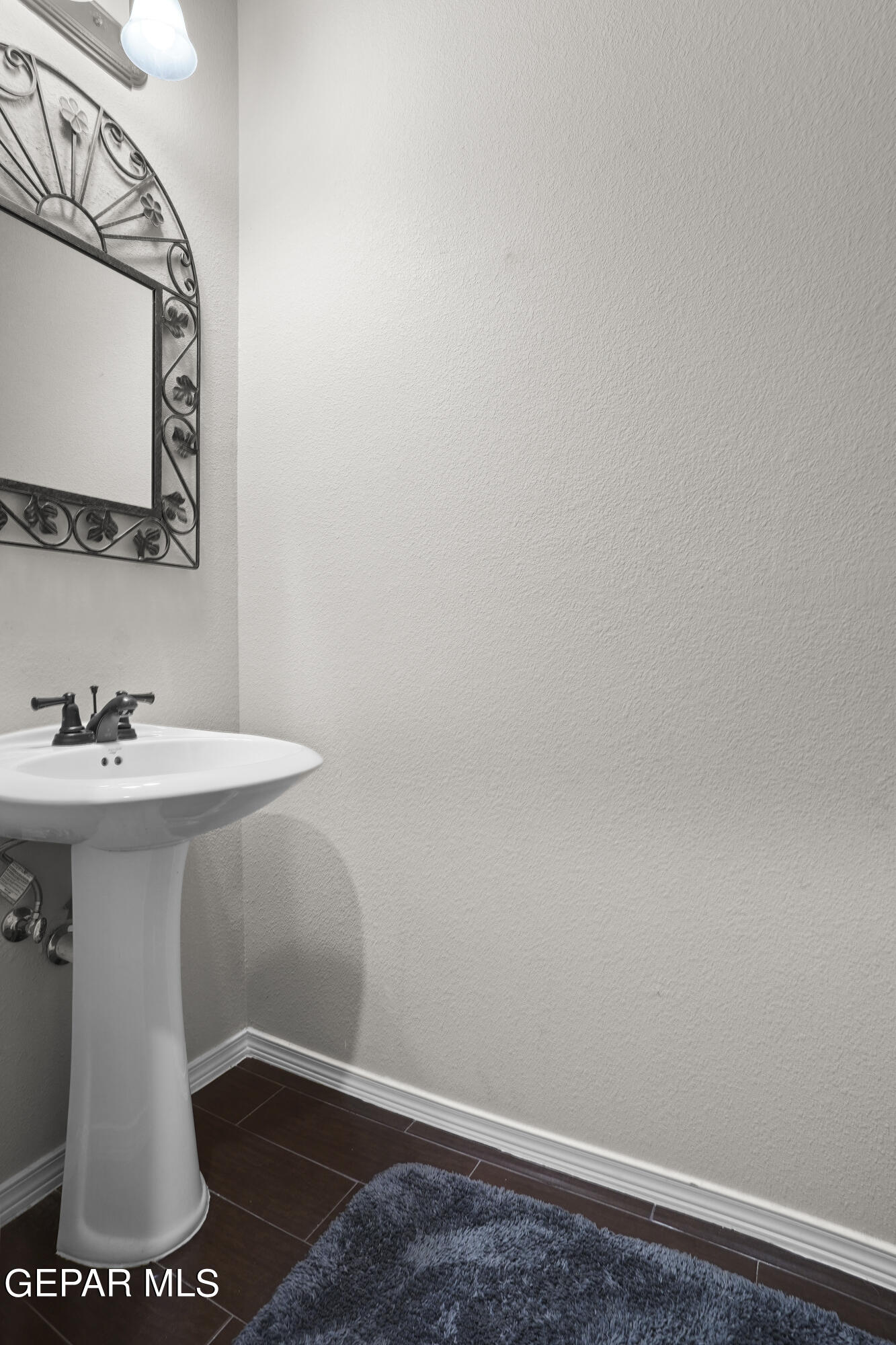 2042 BLUFF CREEK Street