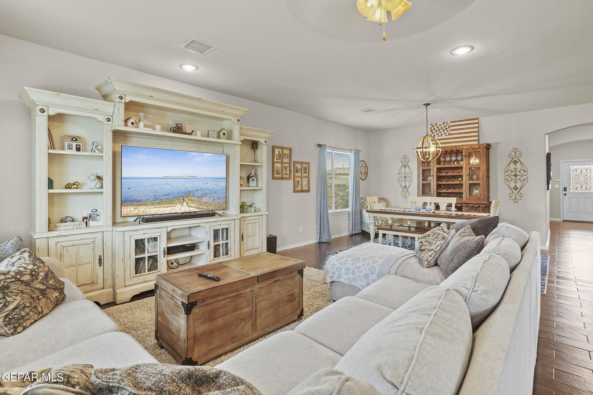 2042 BLUFF CREEK Street