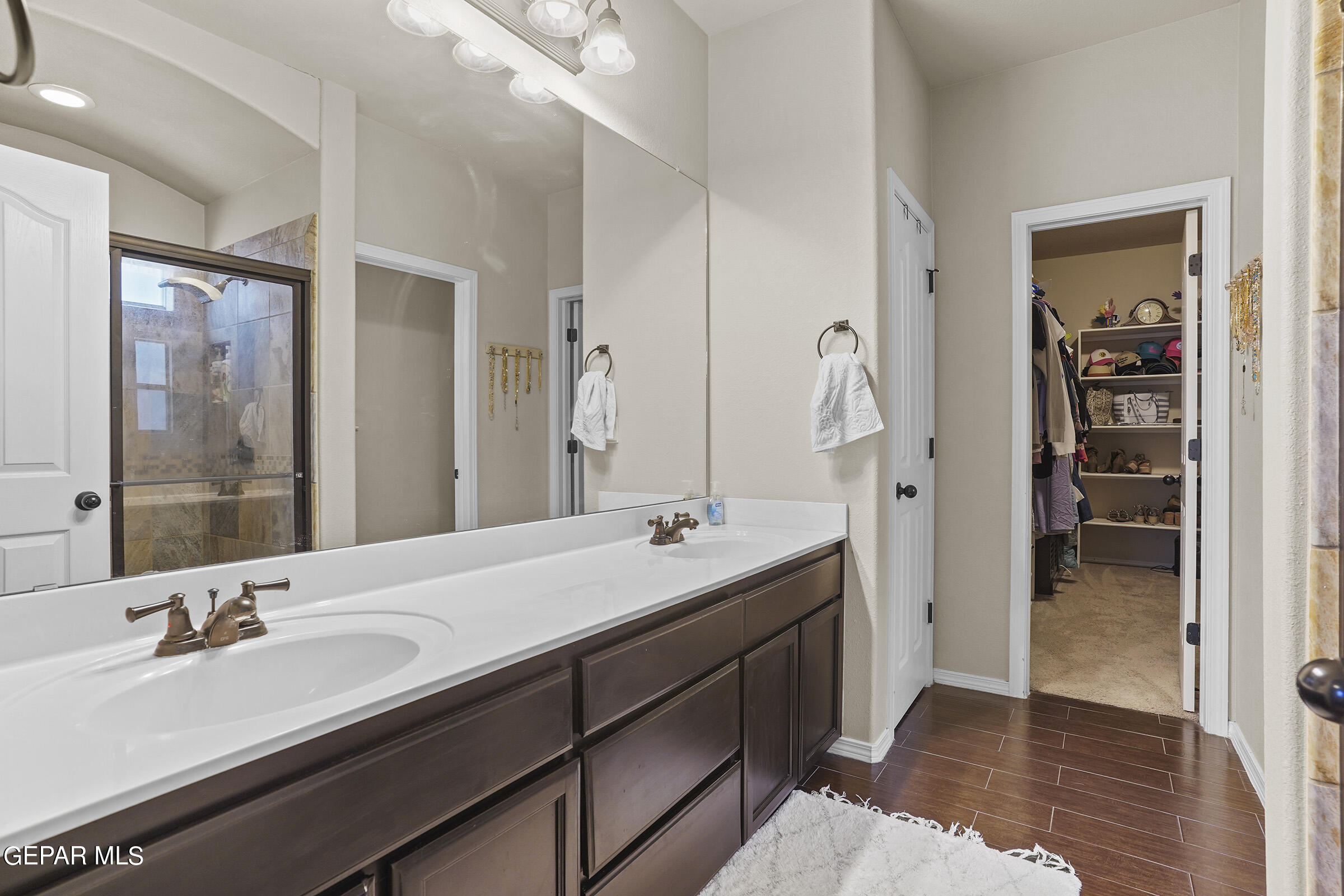 2042 BLUFF CREEK Street