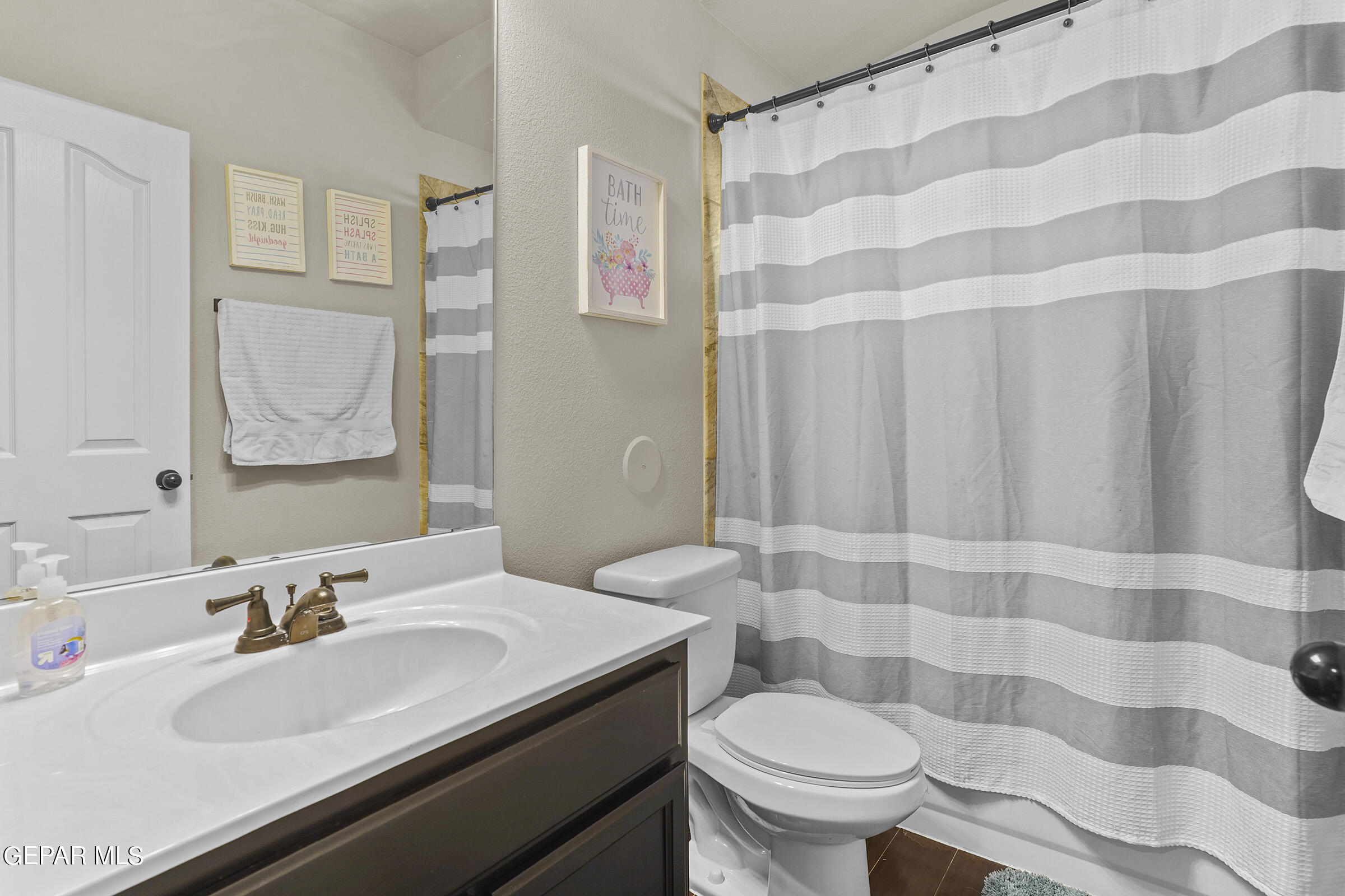 2042 BLUFF CREEK Street