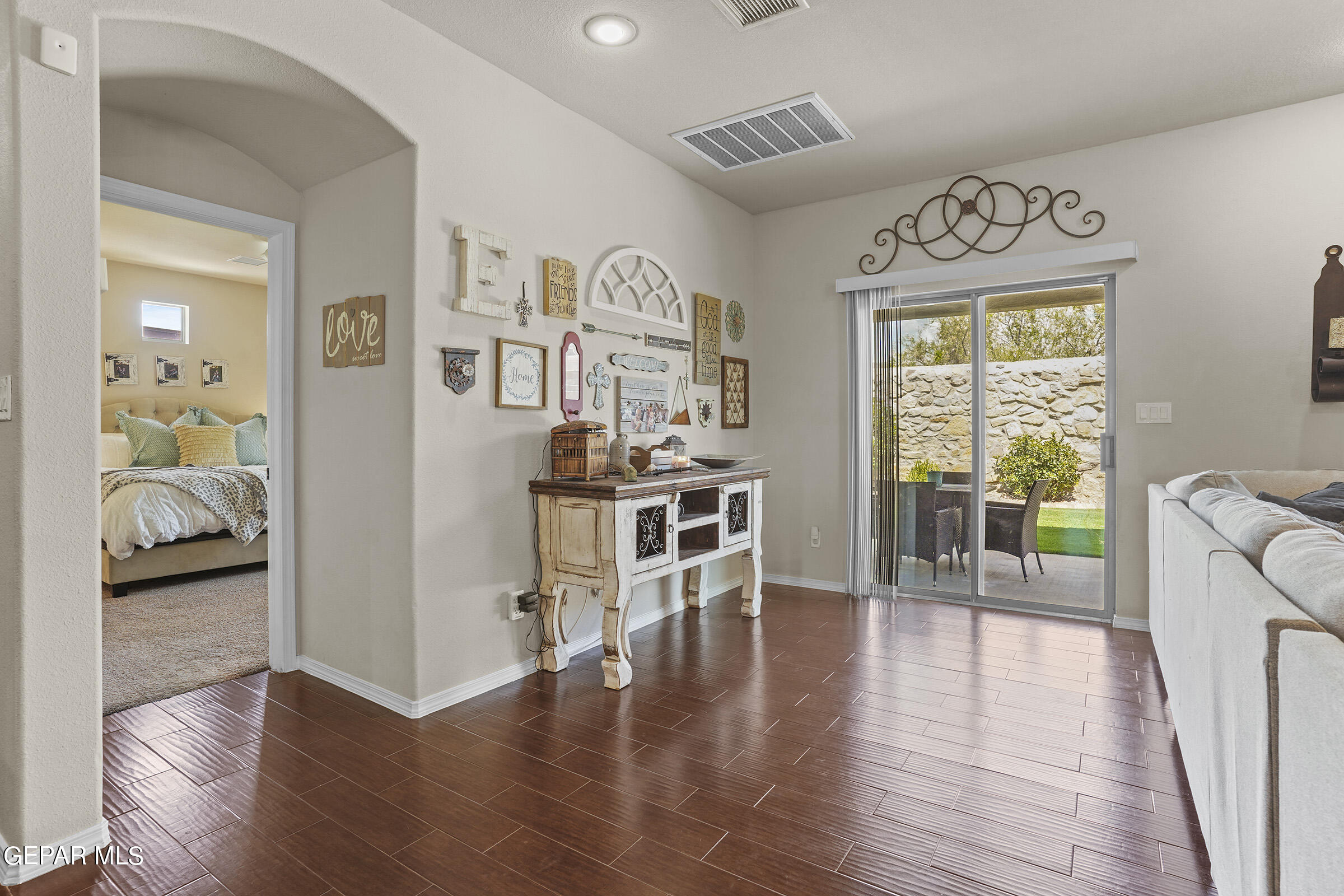 2042 BLUFF CREEK Street