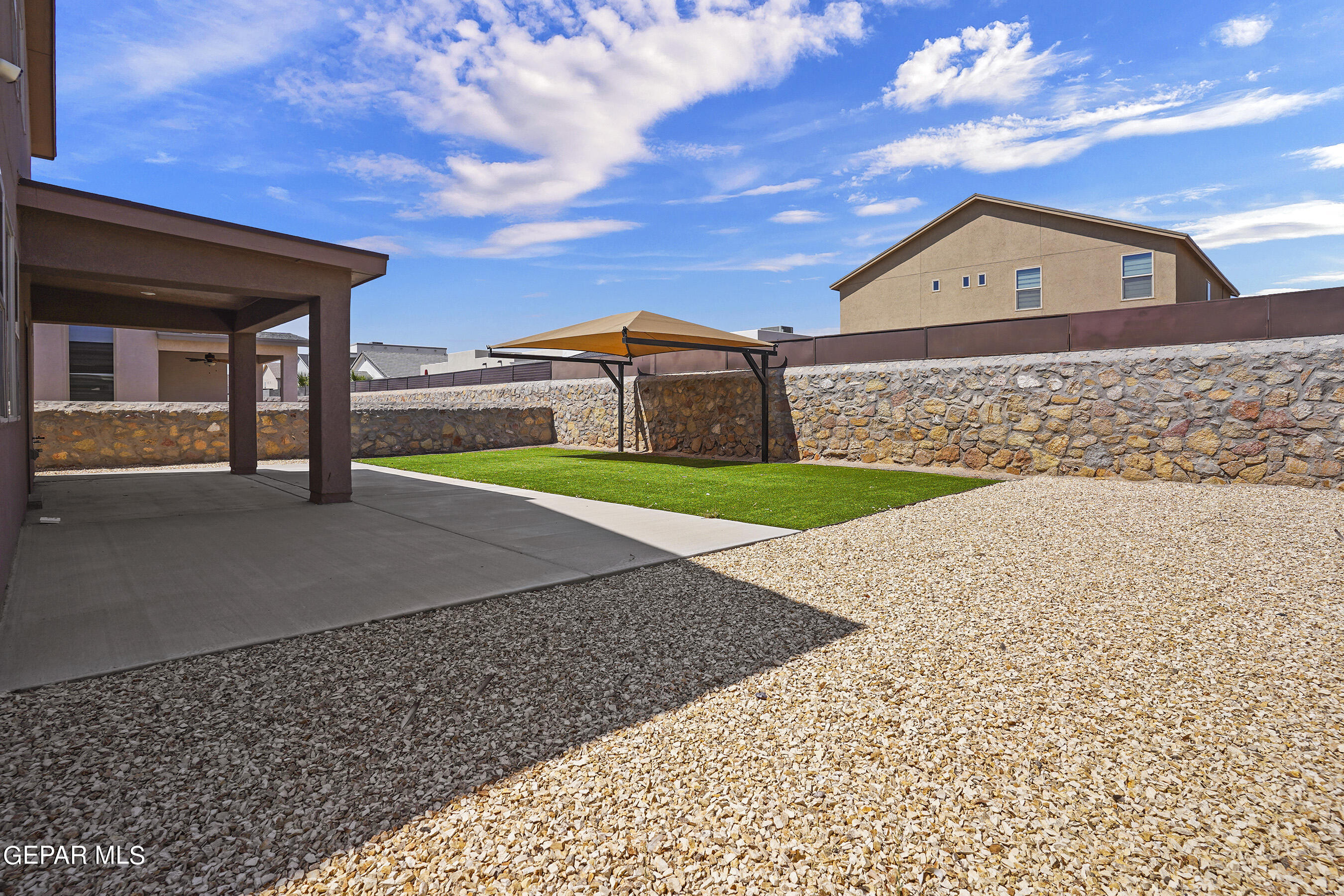 2853 SAMMY CERVANTES Street