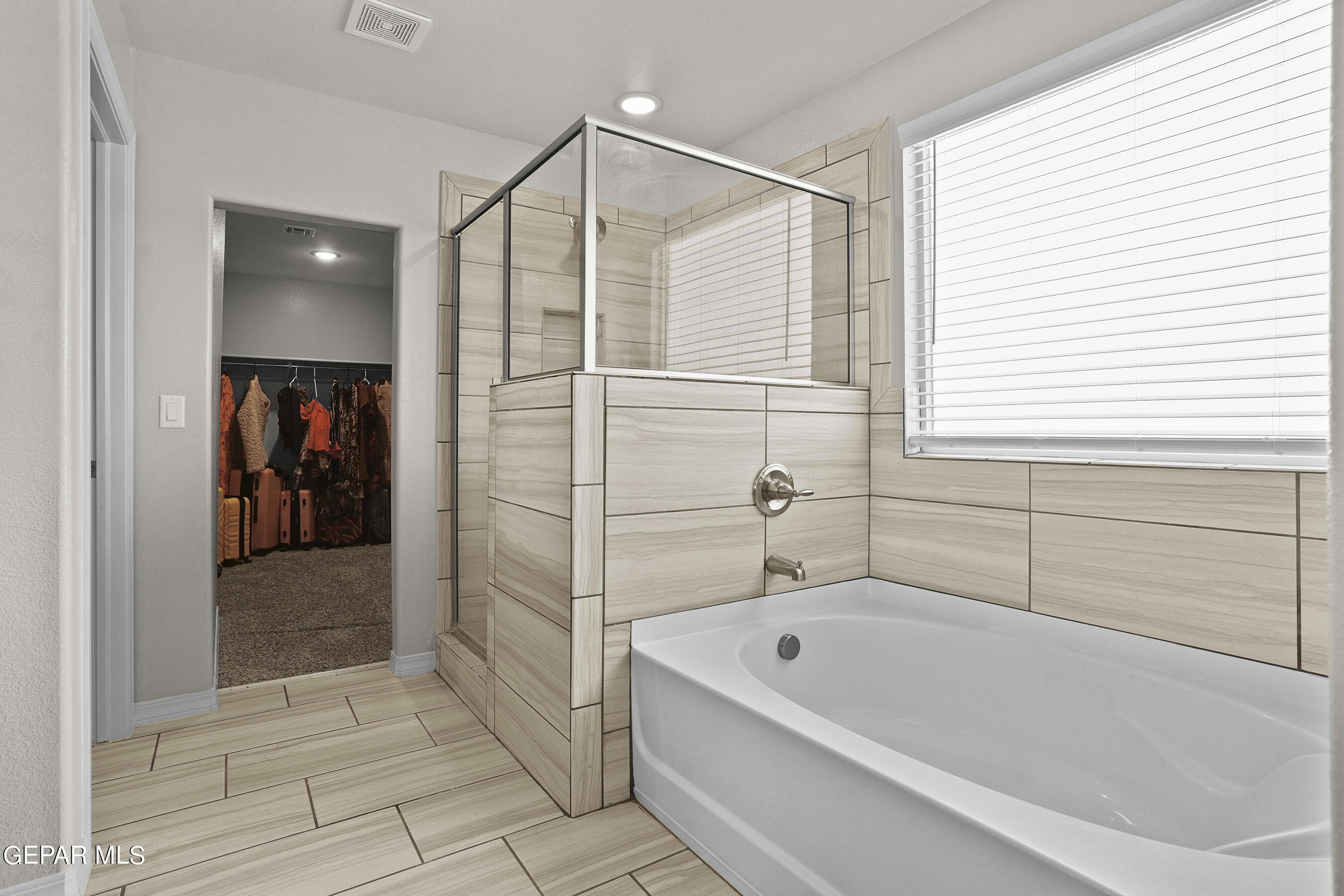 2853 SAMMY CERVANTES Street