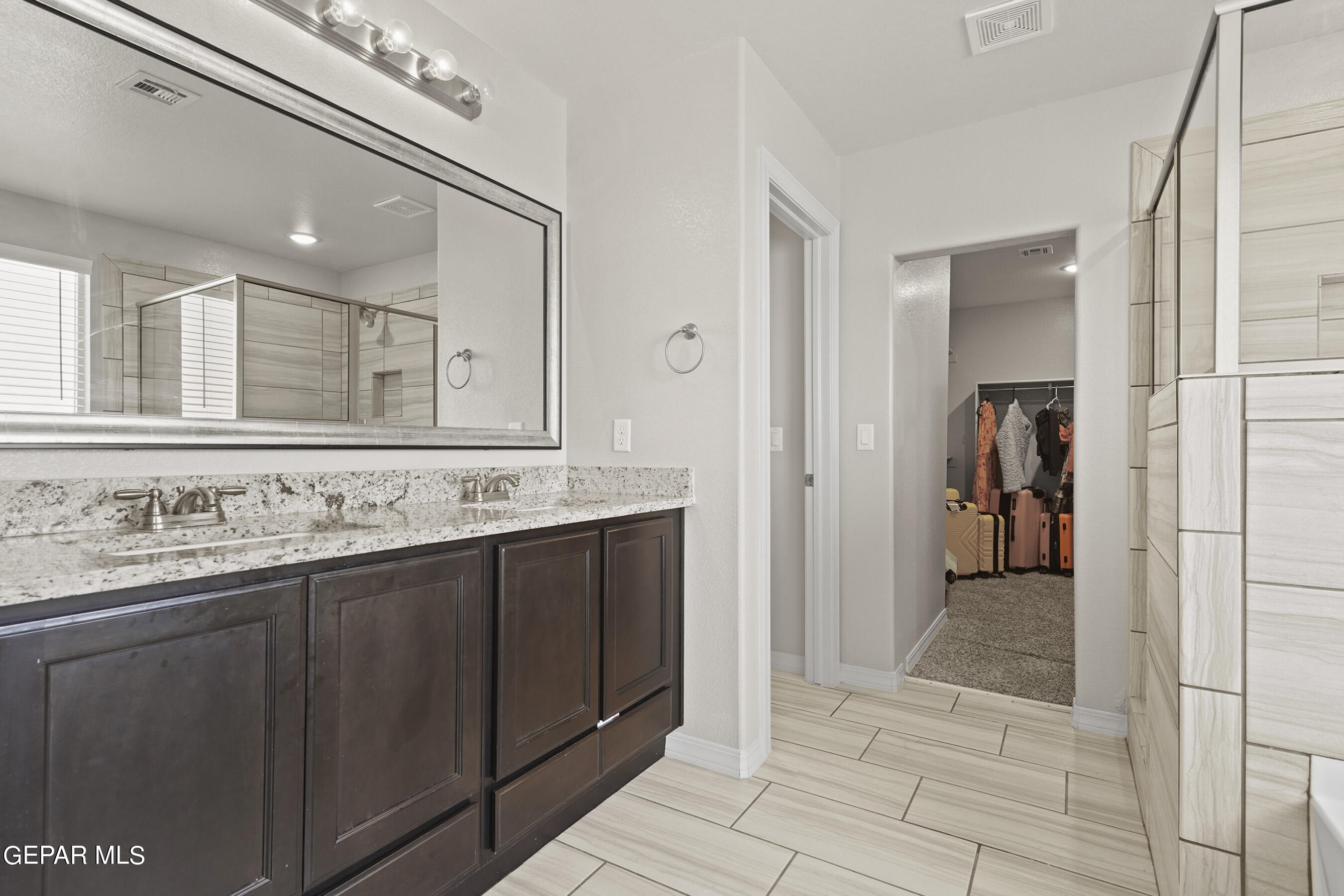 2853 SAMMY CERVANTES Street