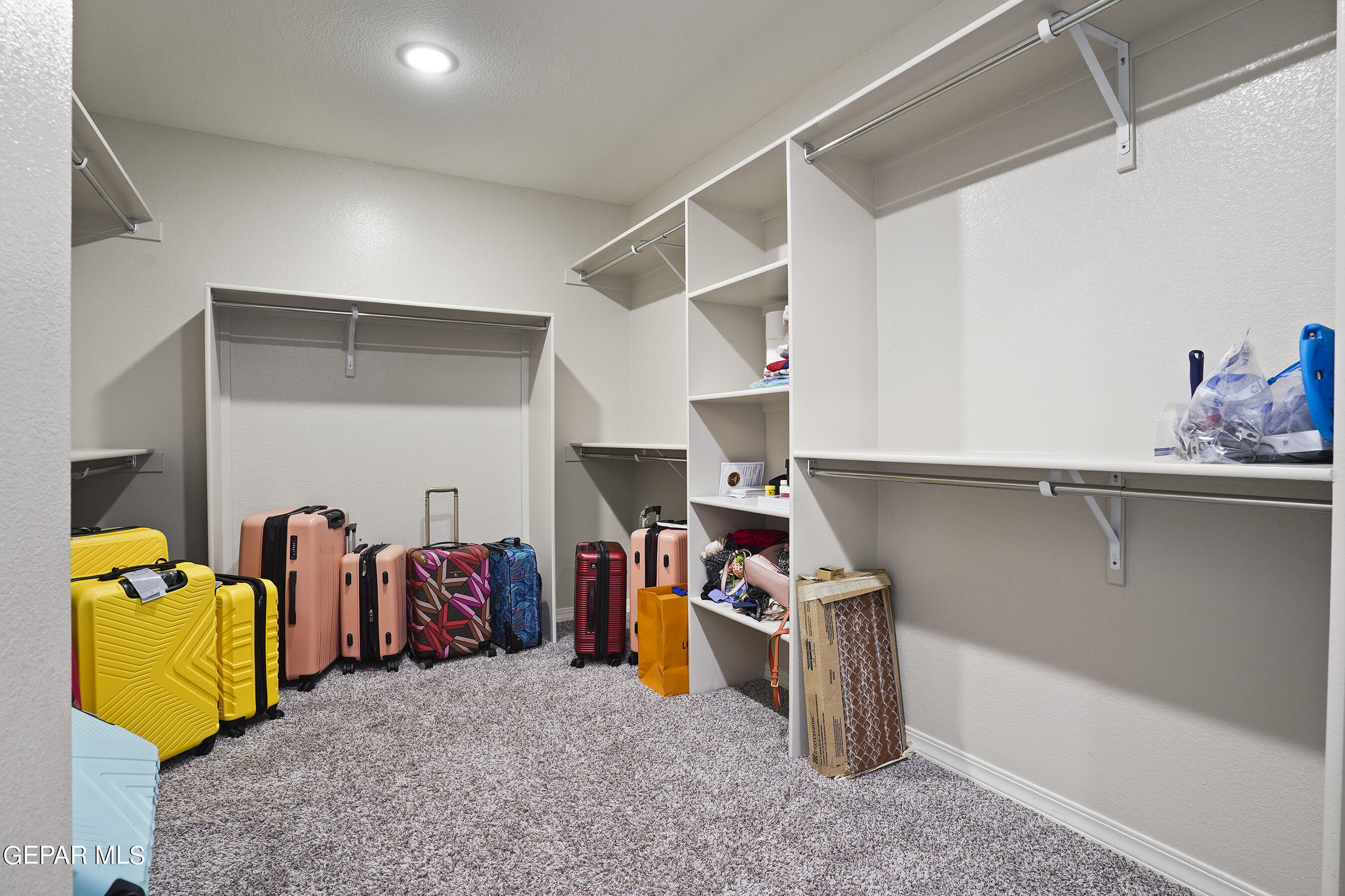 2853 SAMMY CERVANTES Street