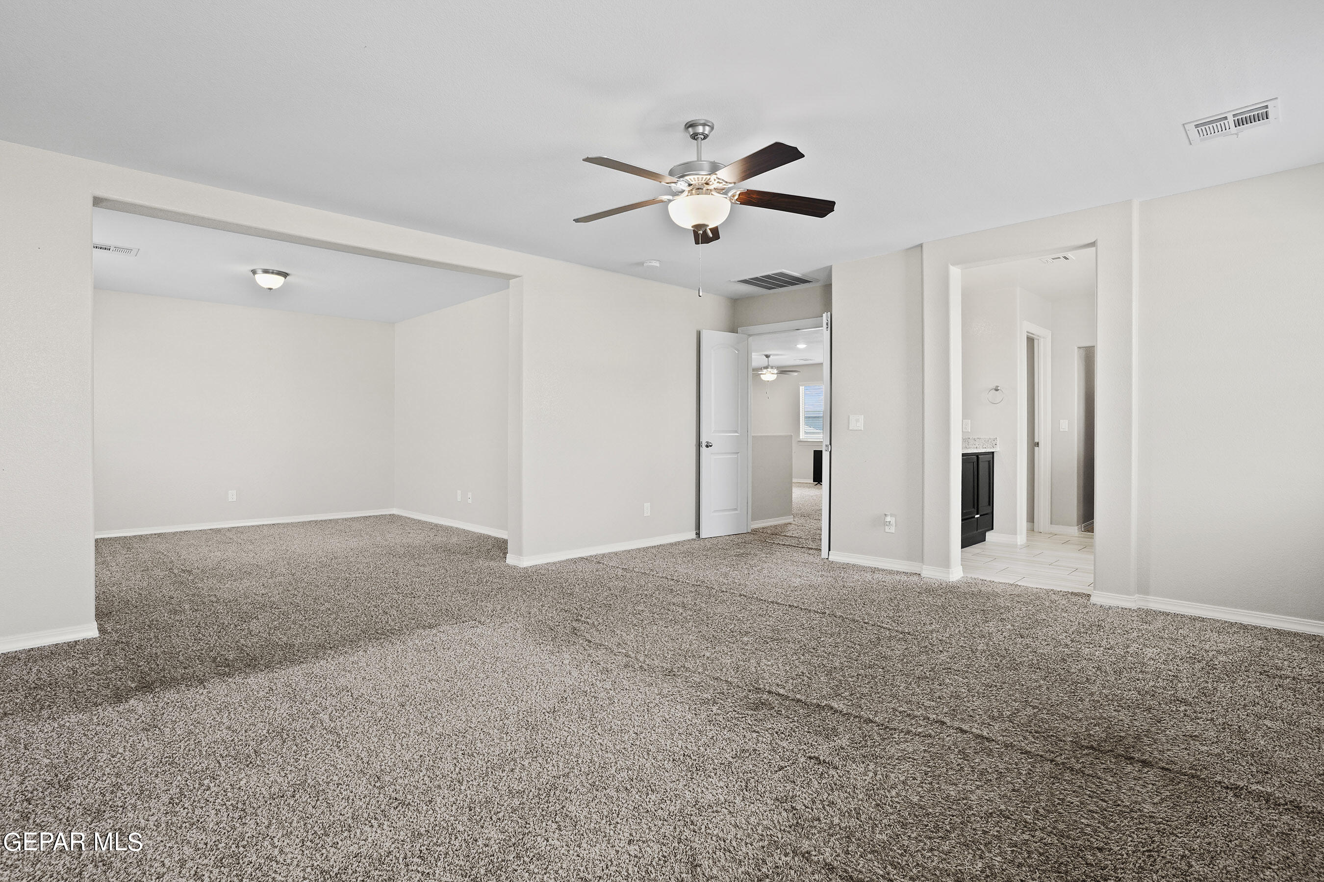 2853 SAMMY CERVANTES Street