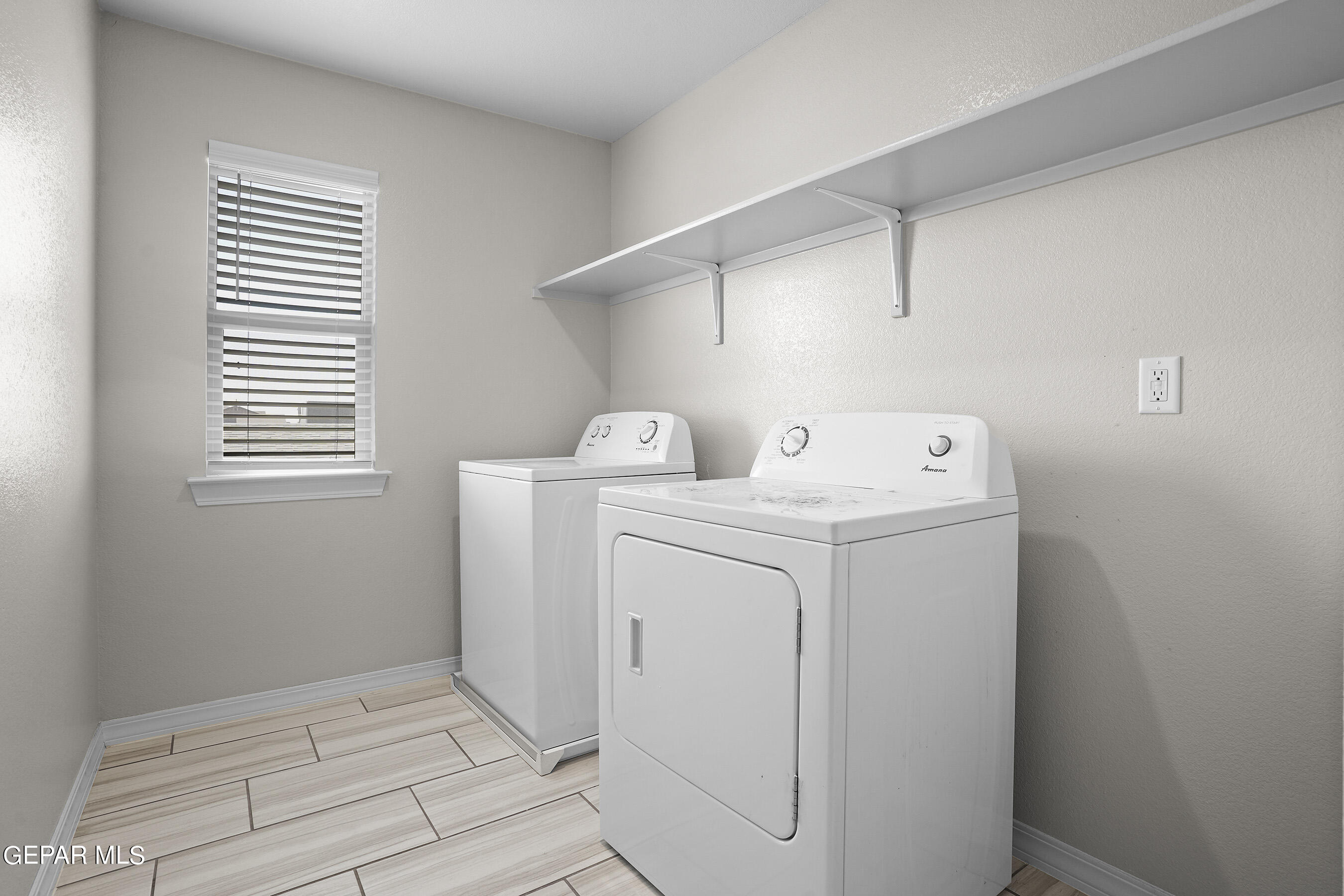 2853 SAMMY CERVANTES Street