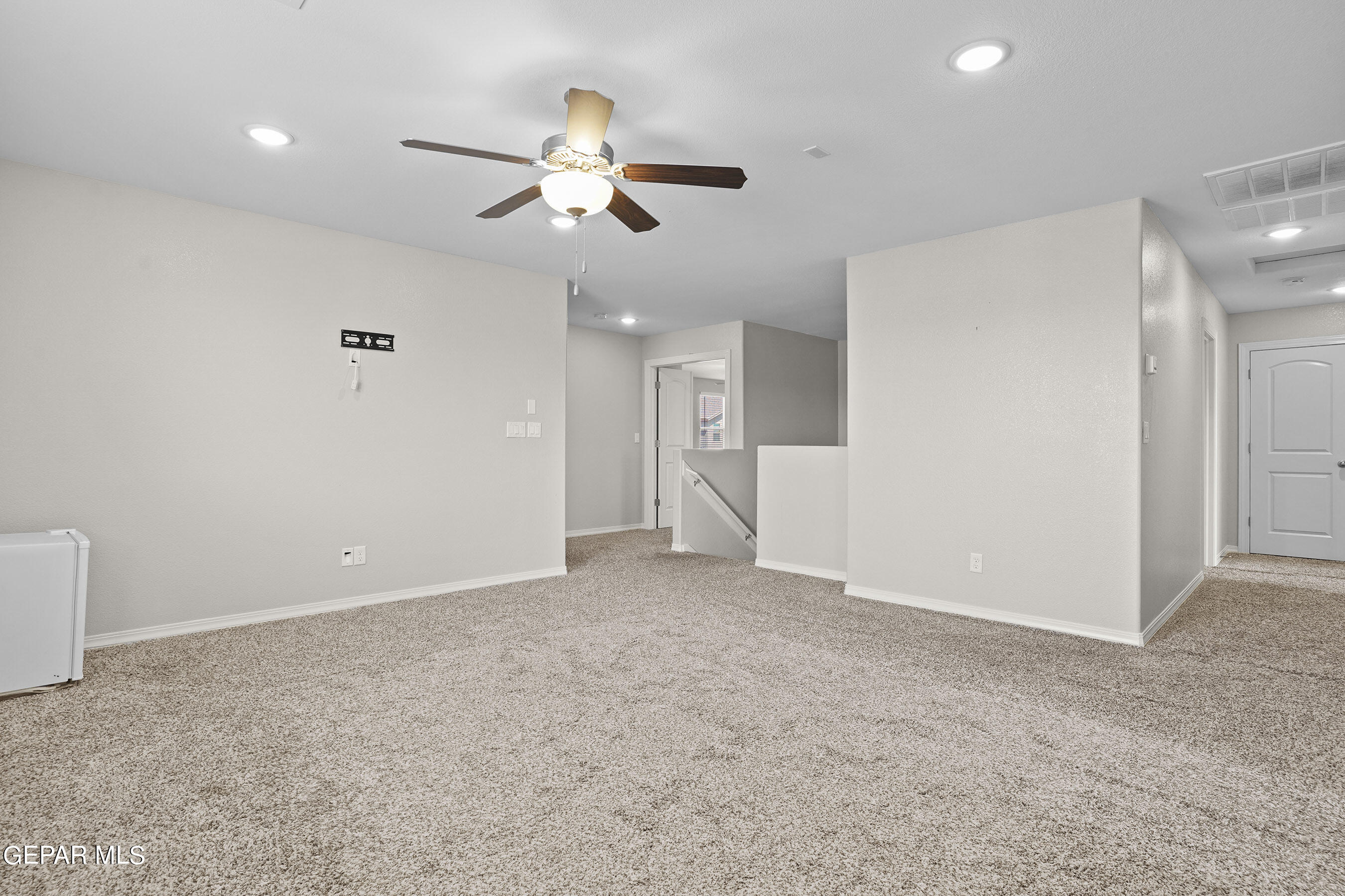 2853 SAMMY CERVANTES Street