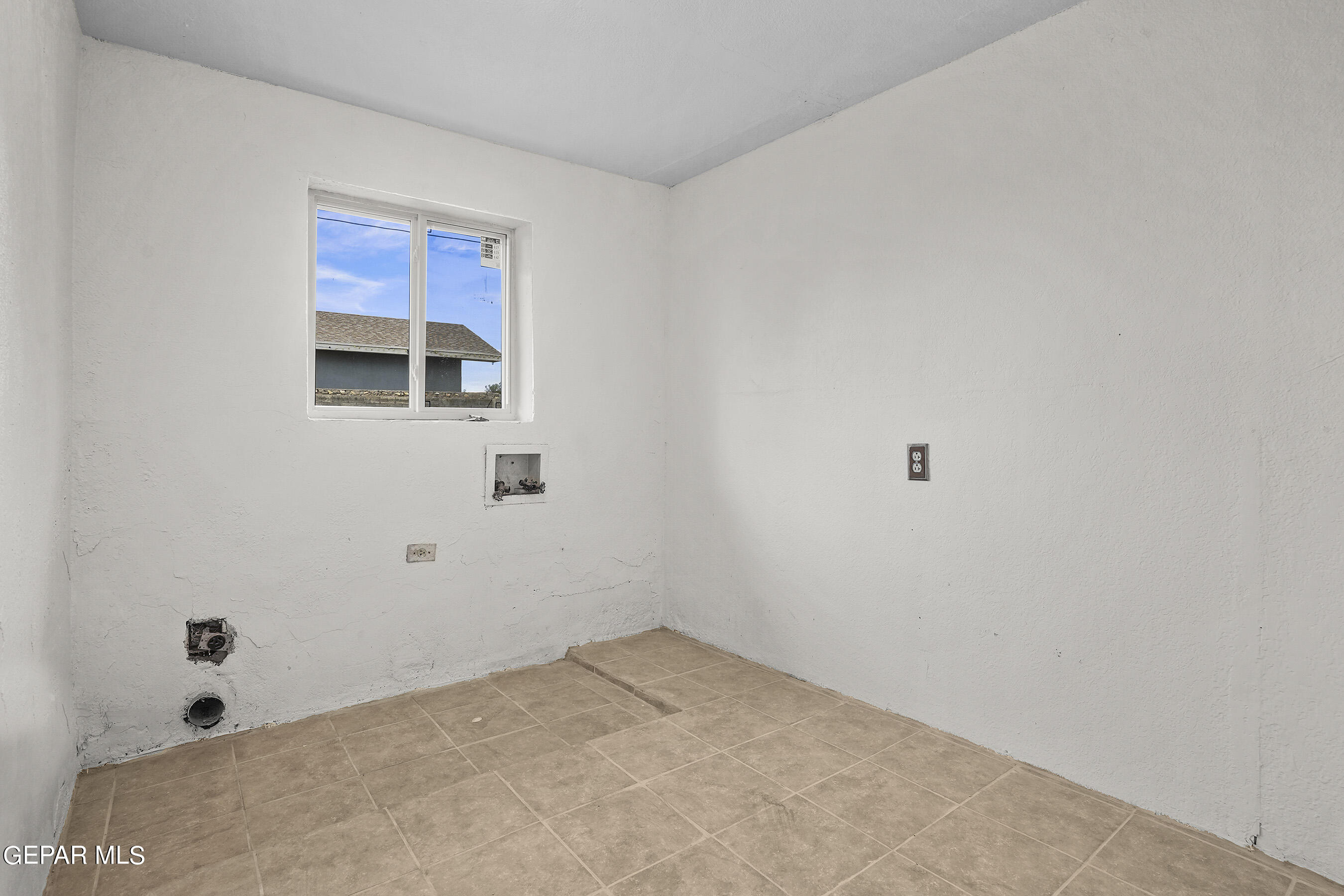 773 LUPE ANNA Lane