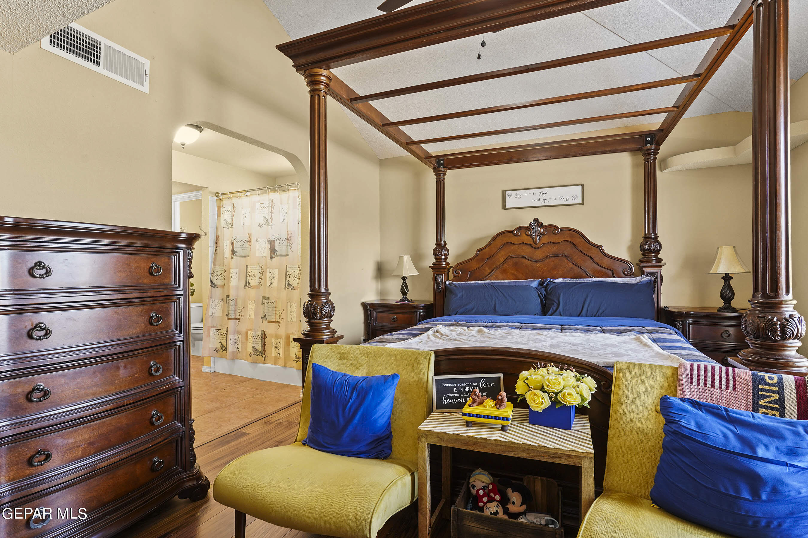 11408 PIFAS NEVAREZ Place