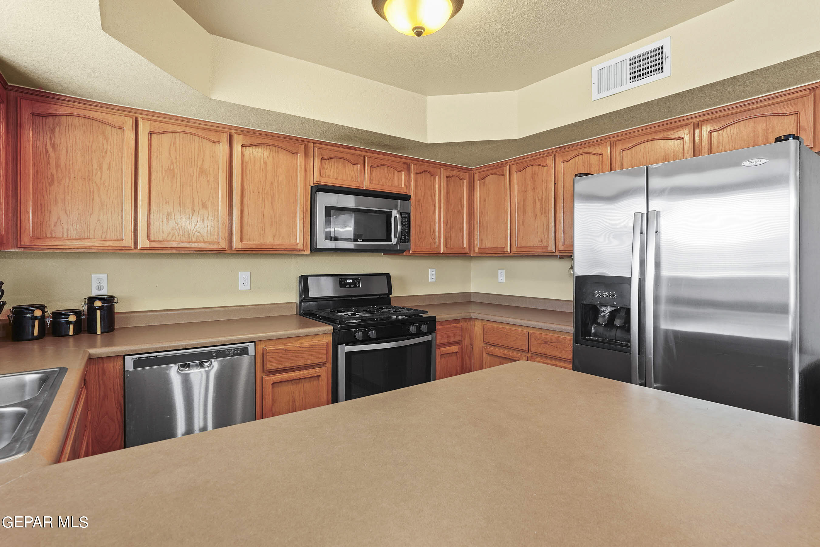 11408 PIFAS NEVAREZ Place