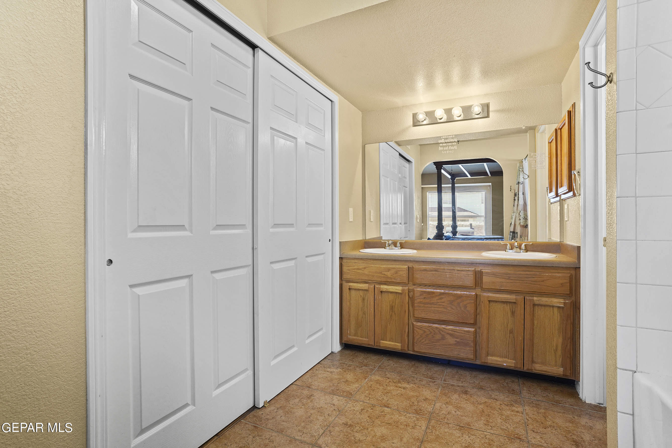 11408 PIFAS NEVAREZ Place