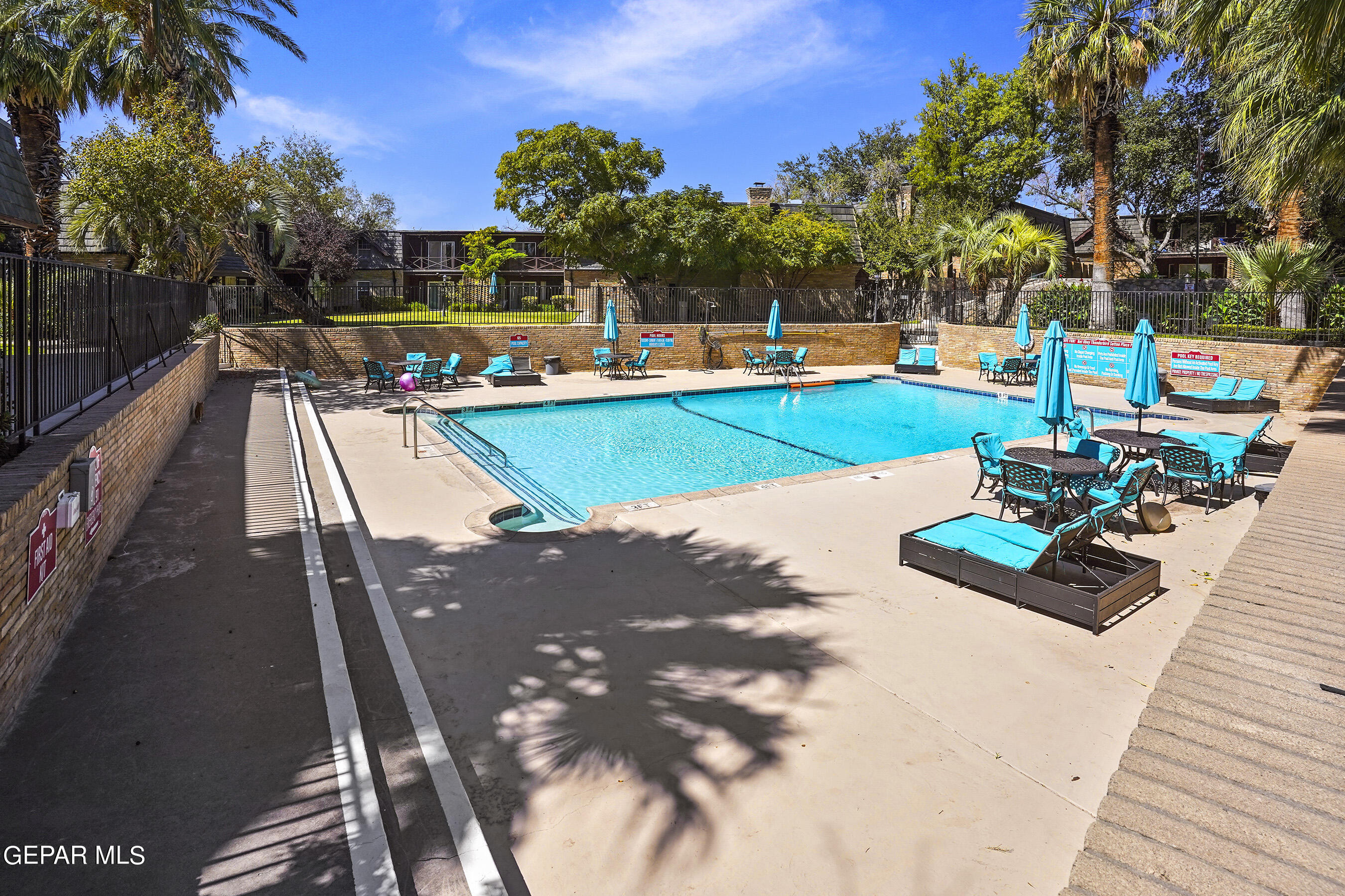 350 THUNDERBIRD Drive, 24