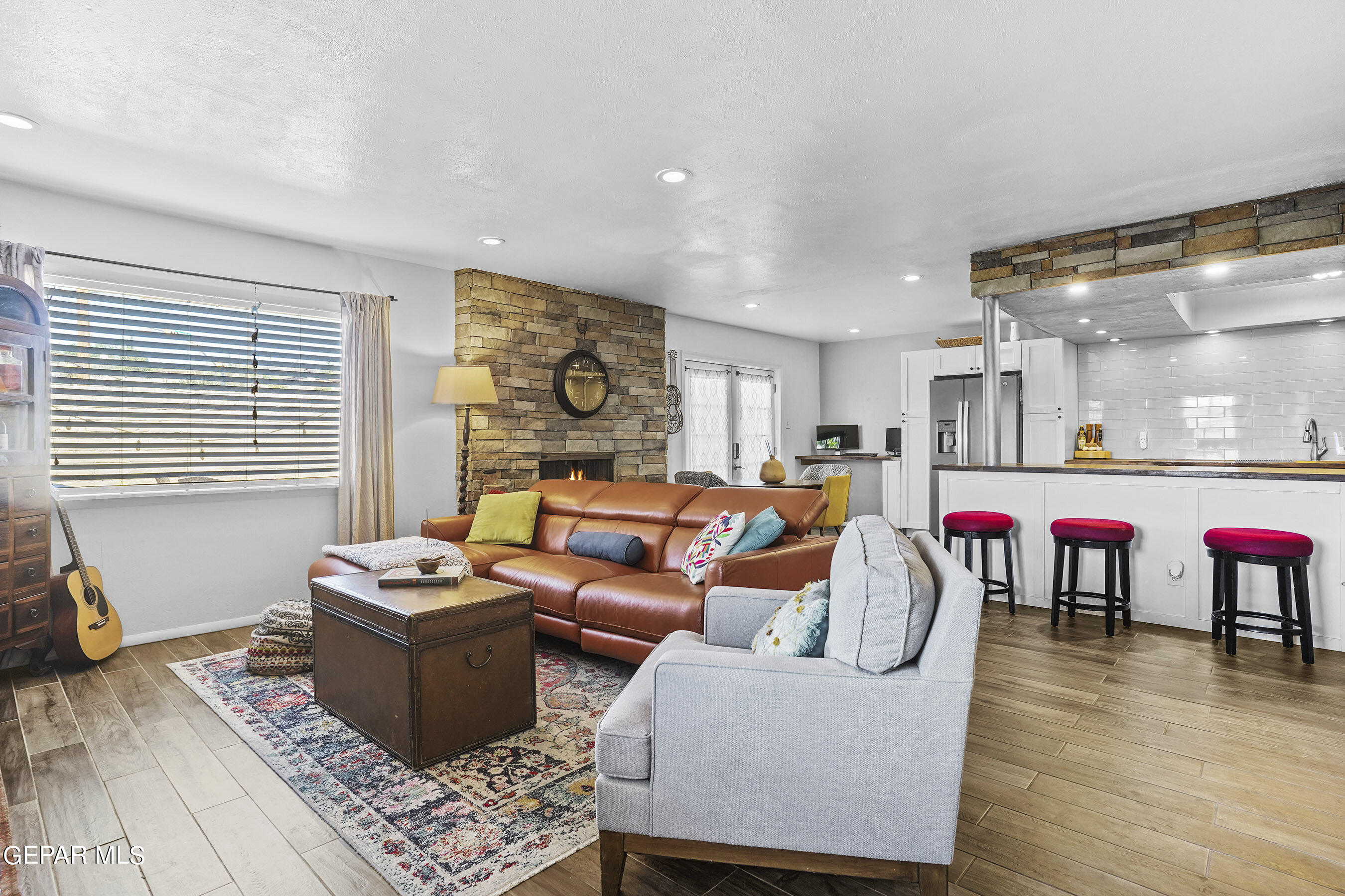 350 THUNDERBIRD Drive, 24