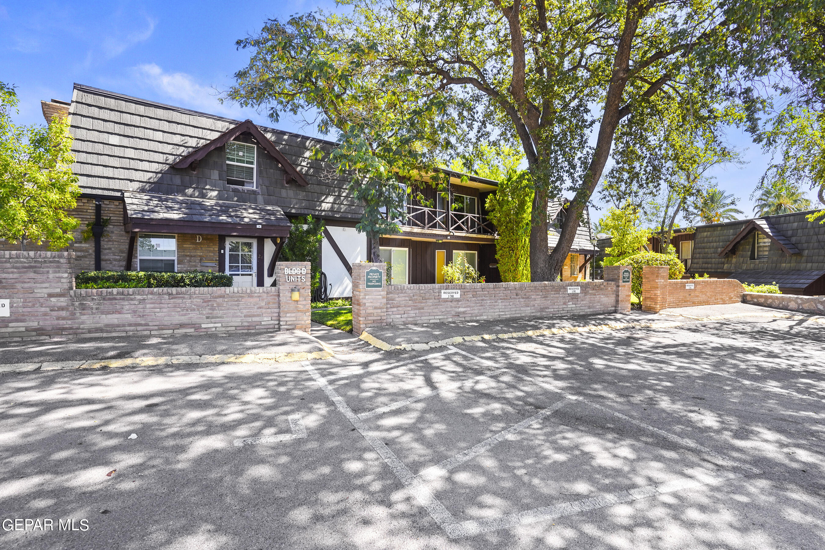 350 THUNDERBIRD Drive, 24