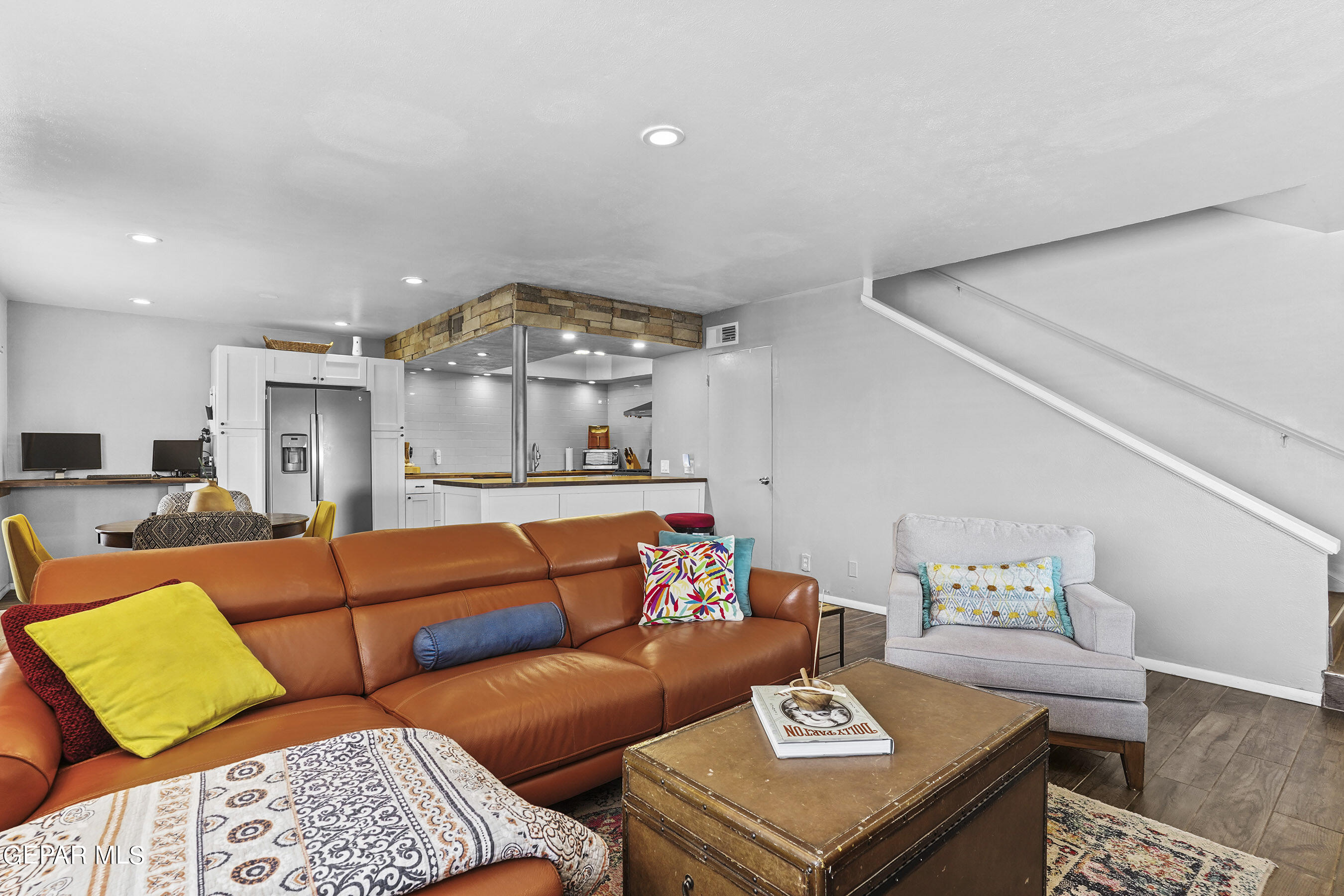 350 THUNDERBIRD Drive, 24