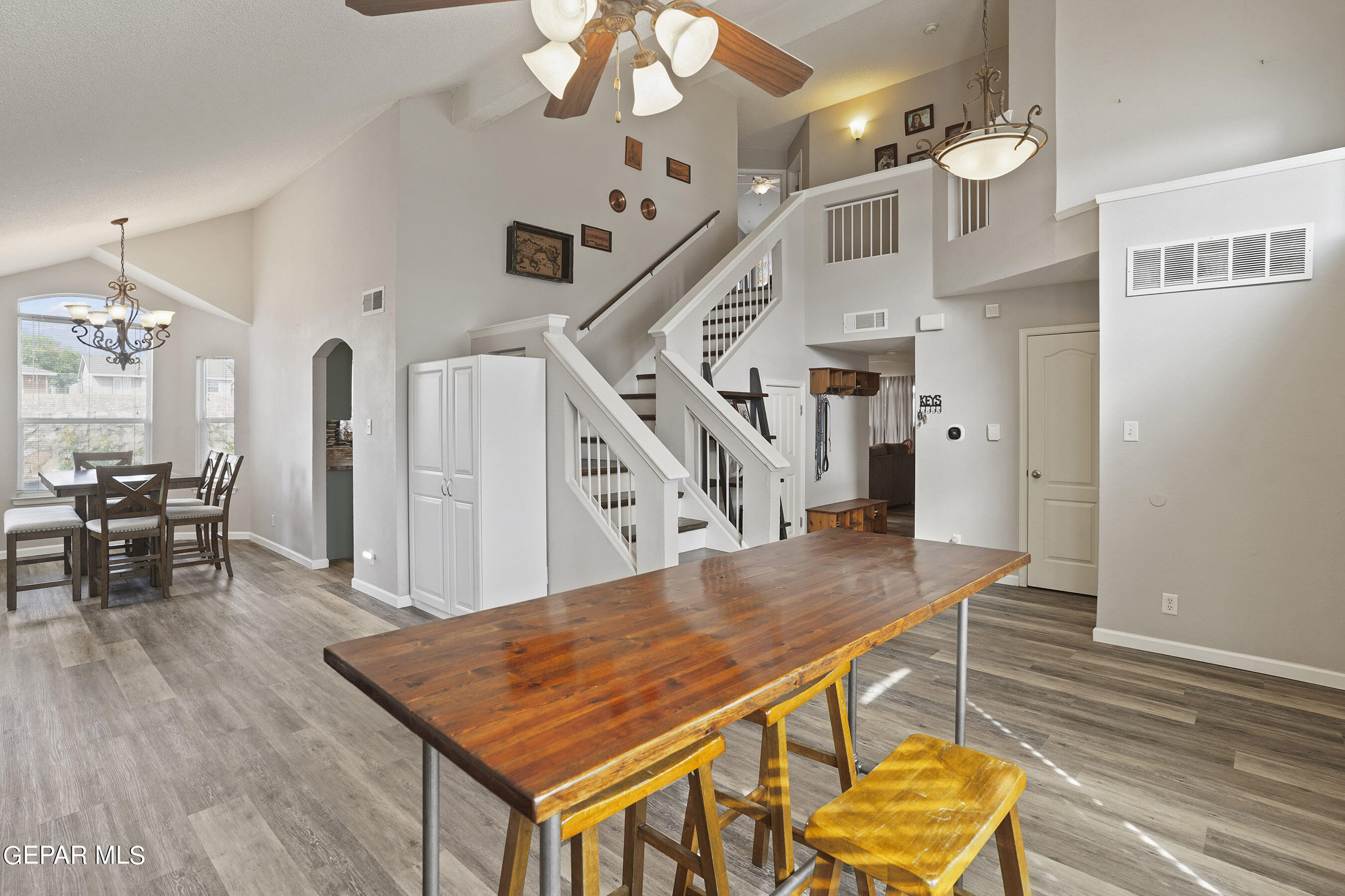 11241 NORTHVIEW Street