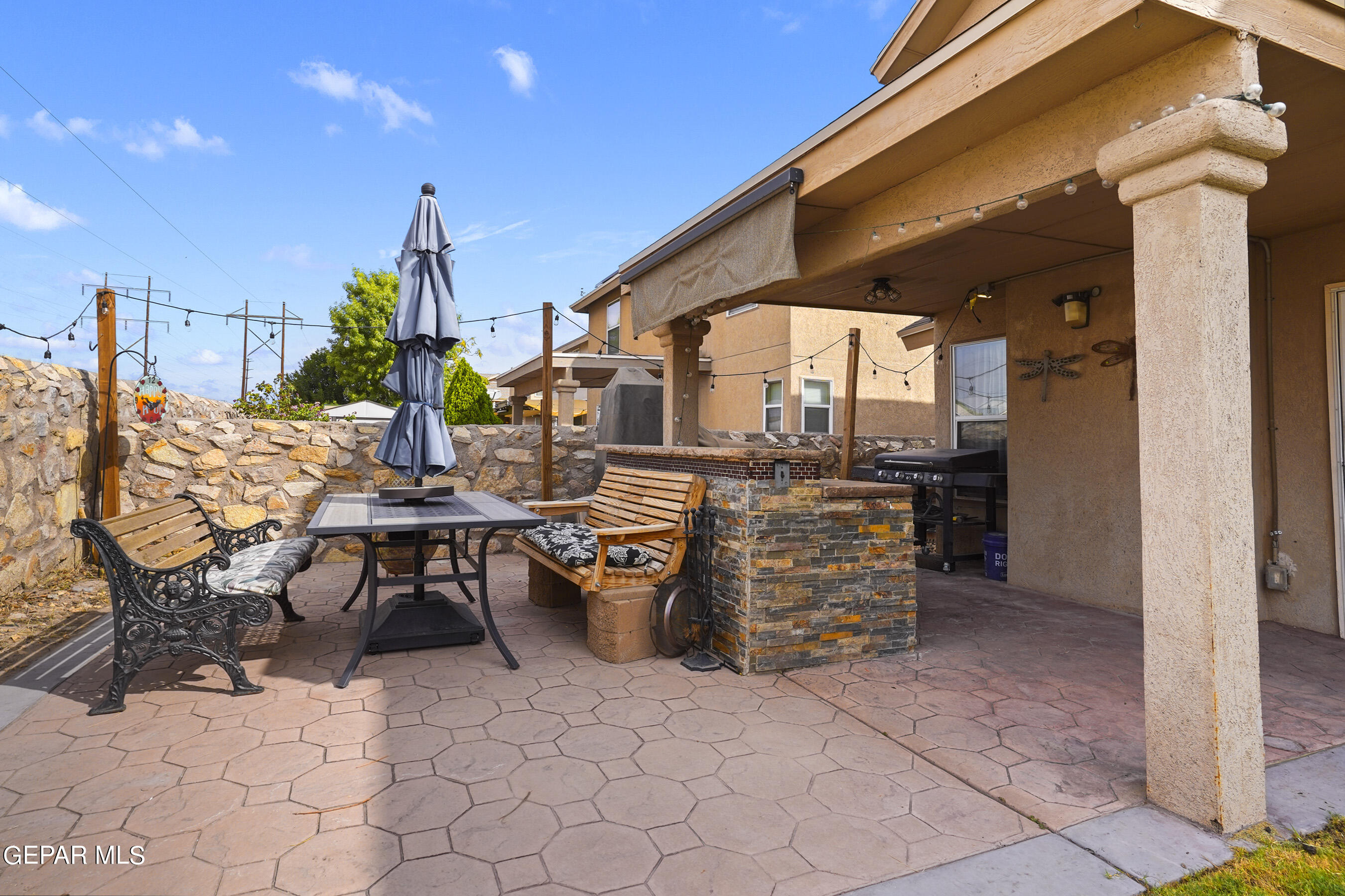 11241 NORTHVIEW Street