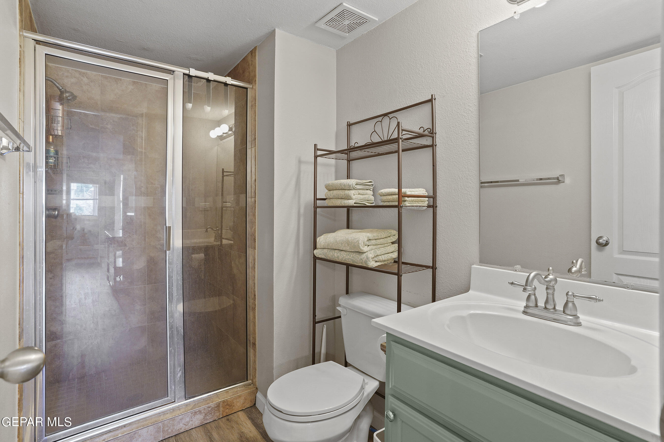 11241 NORTHVIEW Street