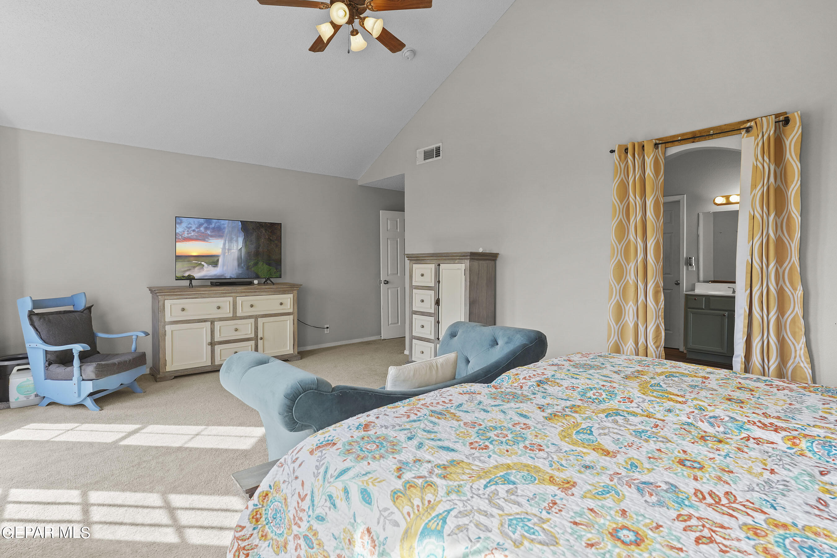 11241 NORTHVIEW Street