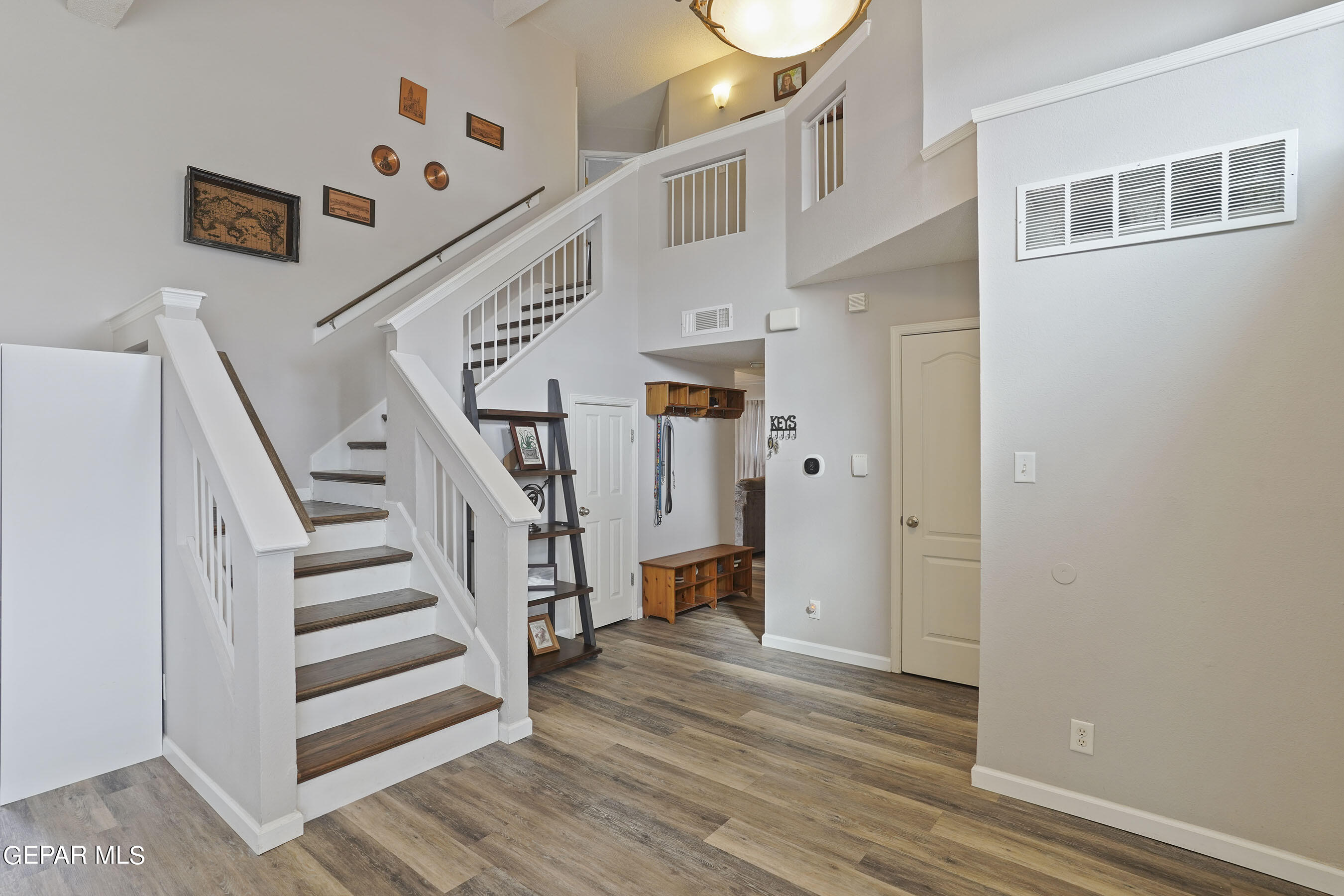 11241 NORTHVIEW Street