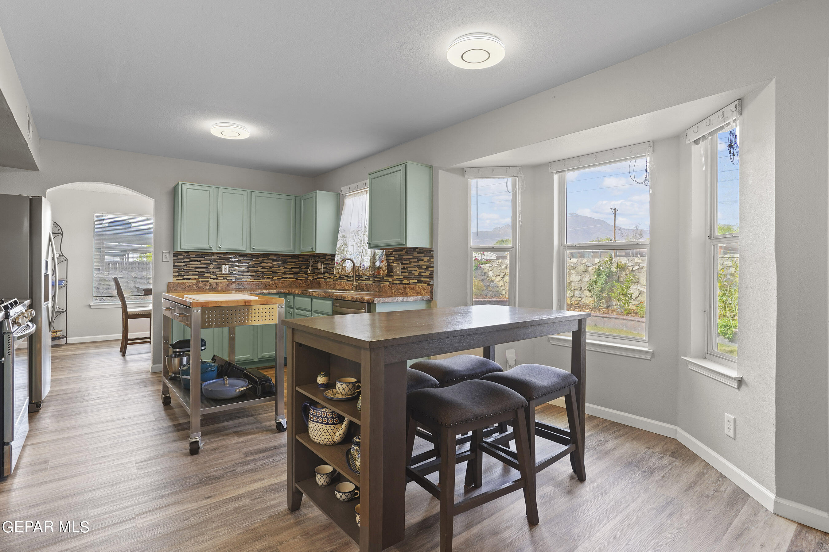 11241 NORTHVIEW Street