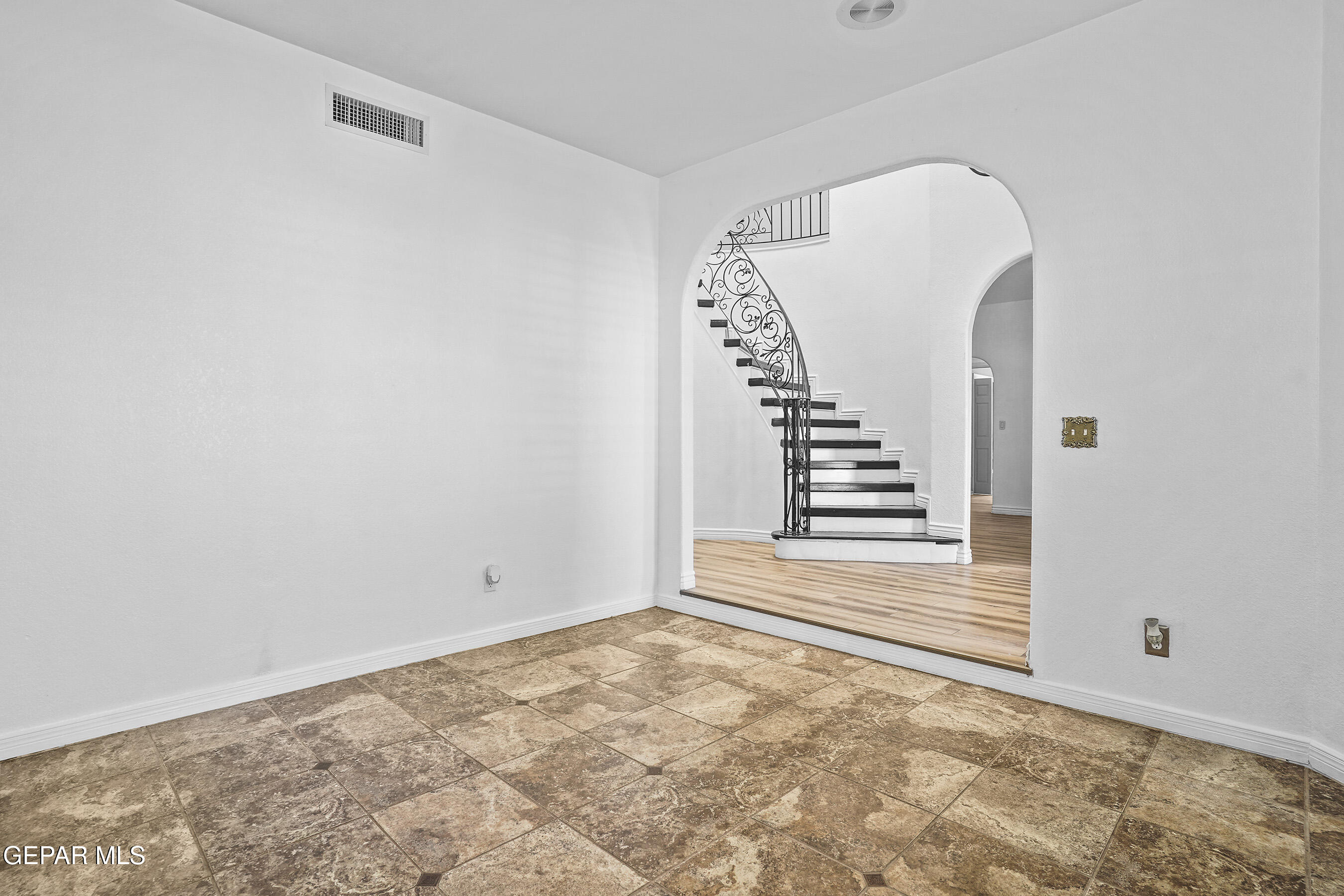 6548 GRAND RIDGE Drive